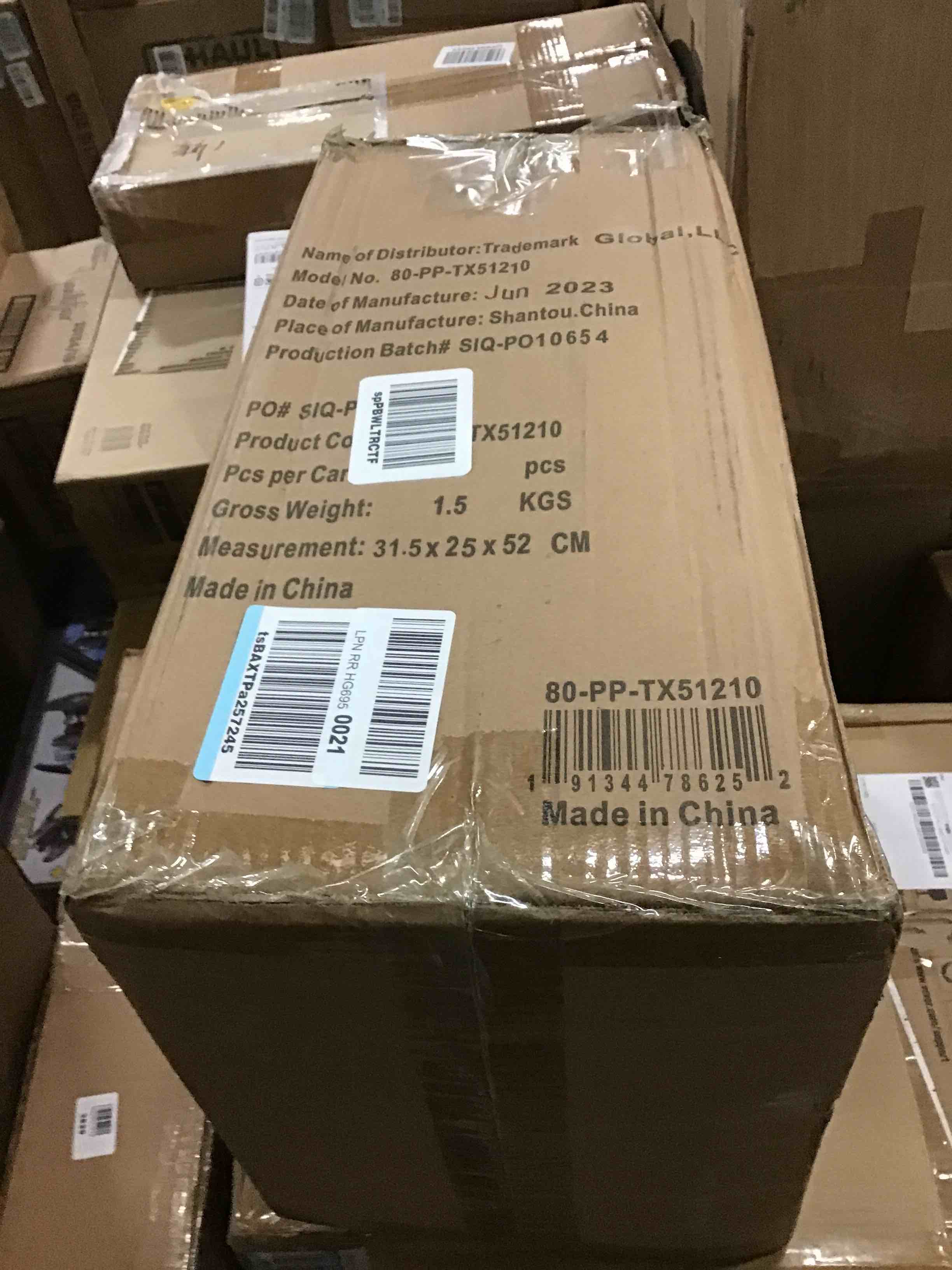 https://s3.amazonaws.com/lotting-images-prod/bidfta/RED5645144_1704209536948.jpeg