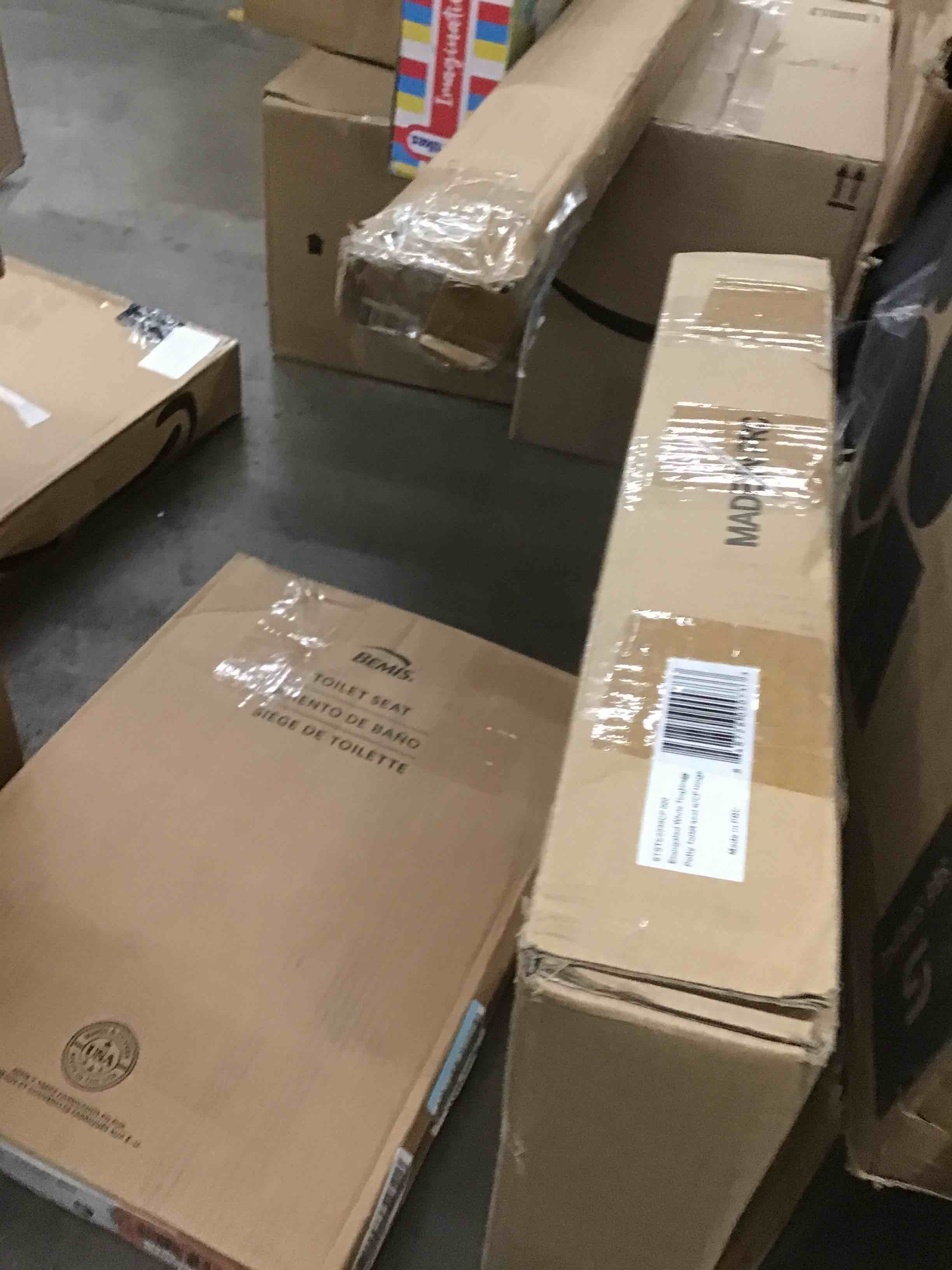 https://s3.amazonaws.com/lotting-images-prod/bidfta/RED5645395_1704557431531.jpeg