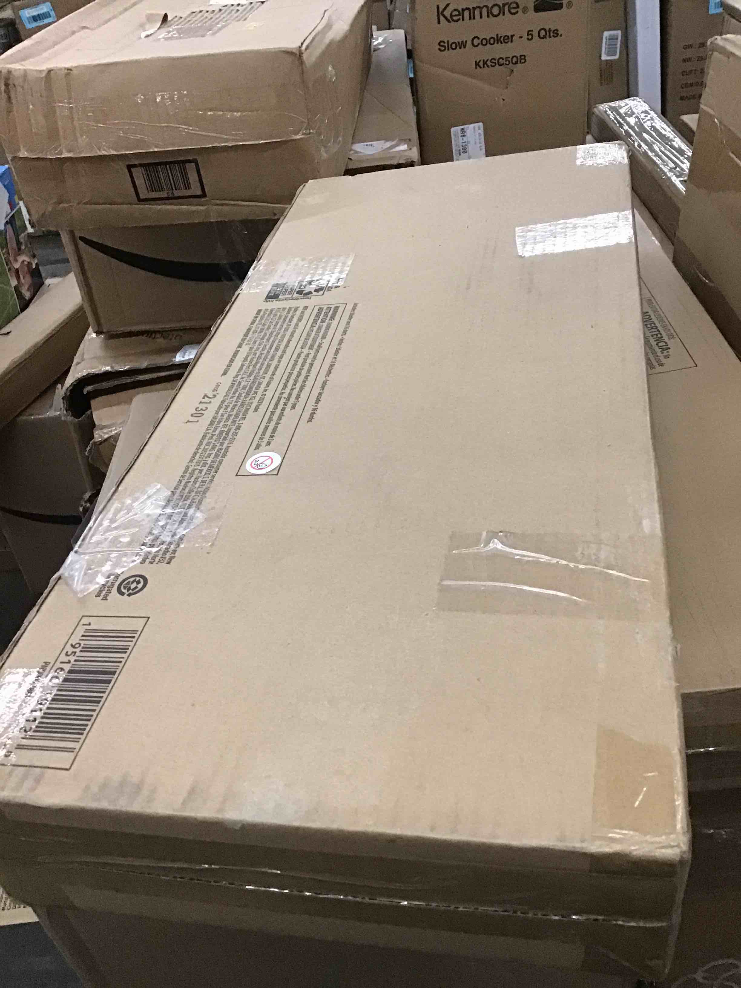 https://s3.amazonaws.com/lotting-images-prod/bidfta/RED5645400_1704557766529.jpeg