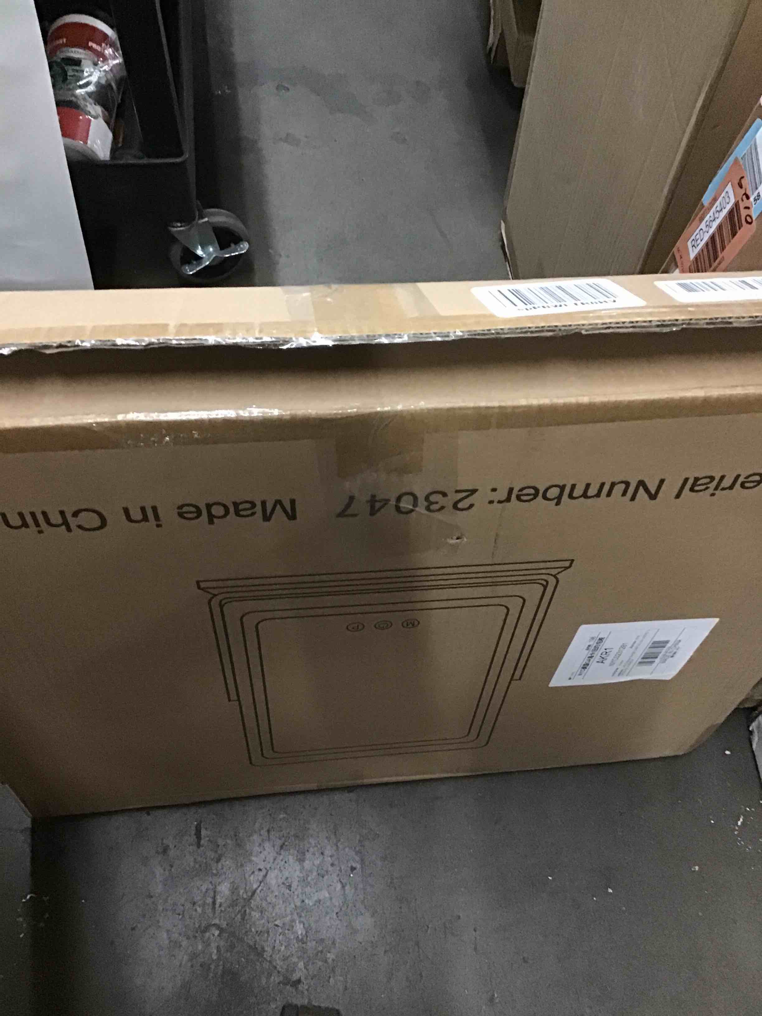 https://s3.amazonaws.com/lotting-images-prod/bidfta/RED5645404_1704558966920.jpeg