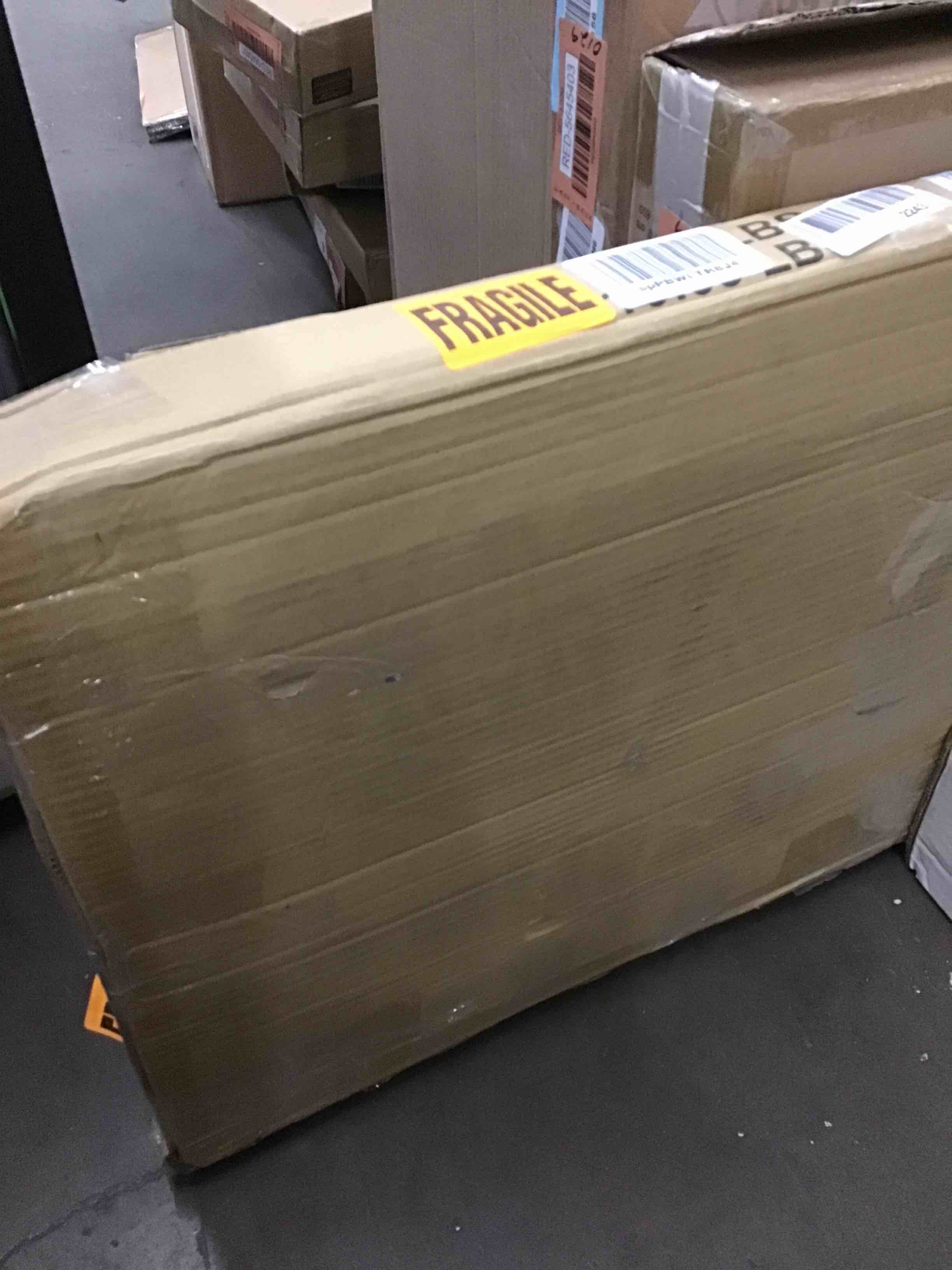 https://s3.amazonaws.com/lotting-images-prod/bidfta/RED5645405_1704559012887.jpeg