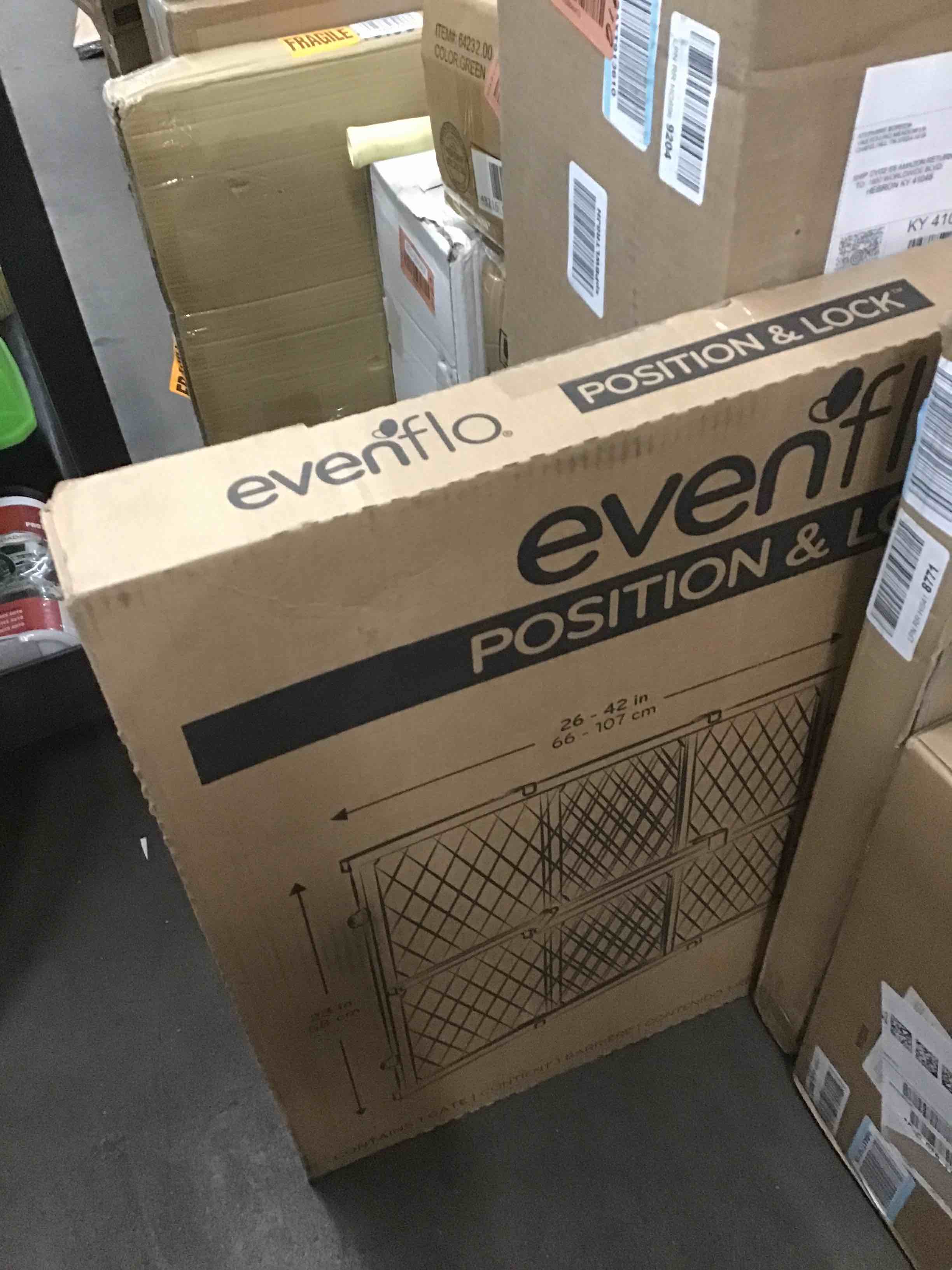 https://s3.amazonaws.com/lotting-images-prod/bidfta/RED5645411_1704559551857.jpeg