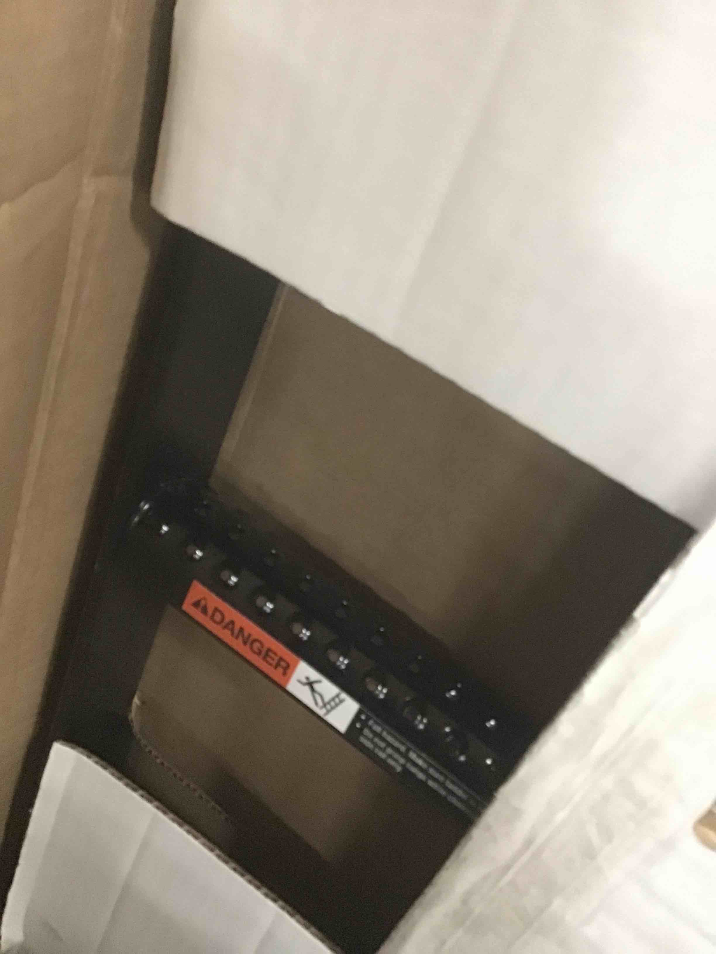https://s3.amazonaws.com/lotting-images-prod/bidfta/RED5646838_1708358654241.jpeg