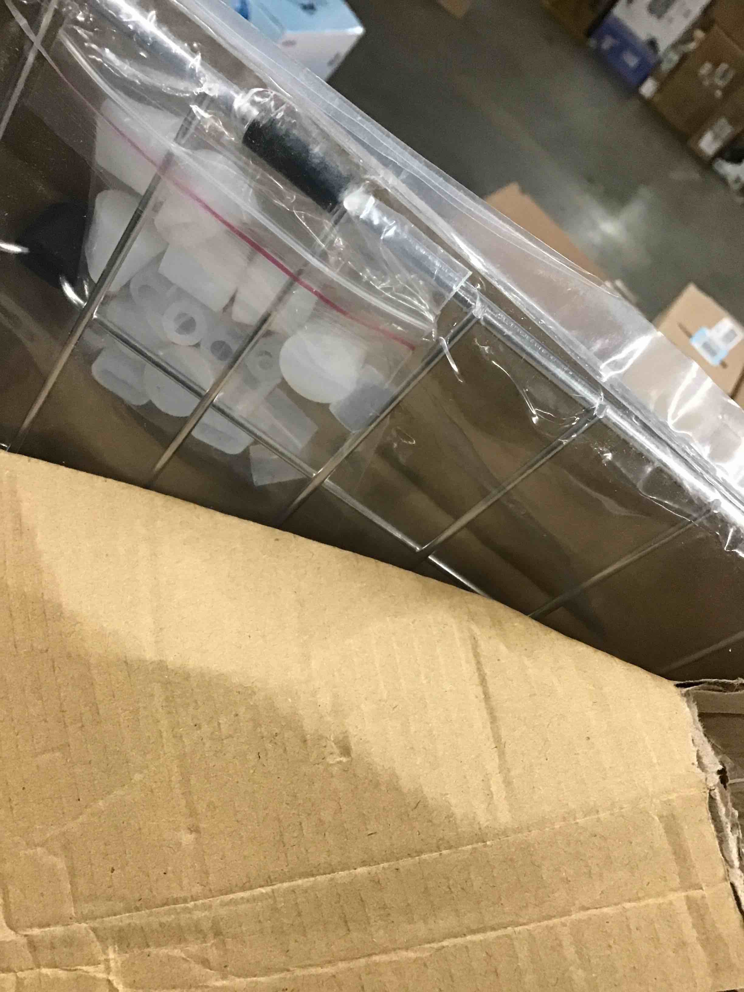 https://s3.amazonaws.com/lotting-images-prod/bidfta/RED5647618_1712841221826.jpeg