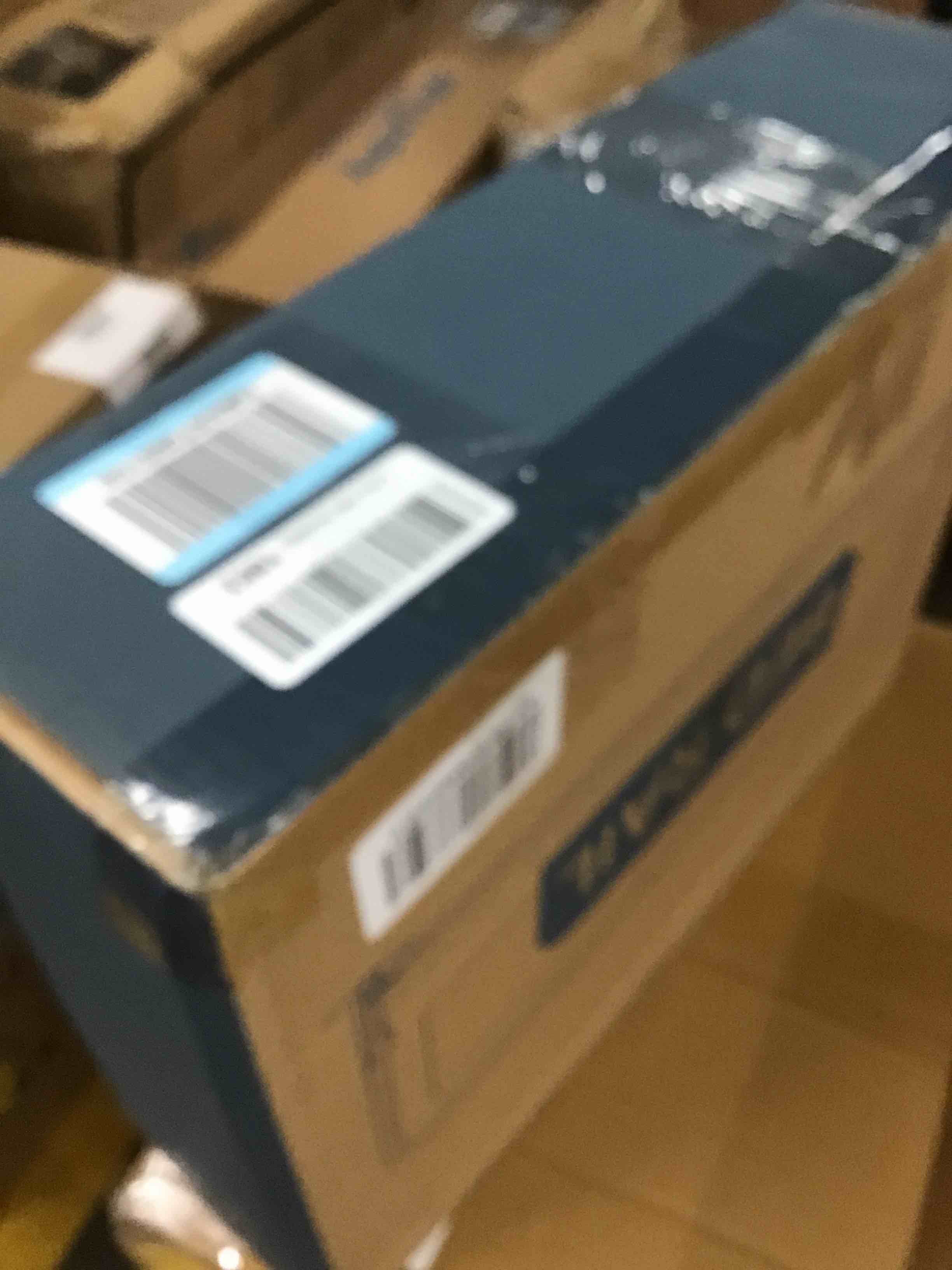https://s3.amazonaws.com/lotting-images-prod/bidfta/RED5647619_1712841300096.jpeg