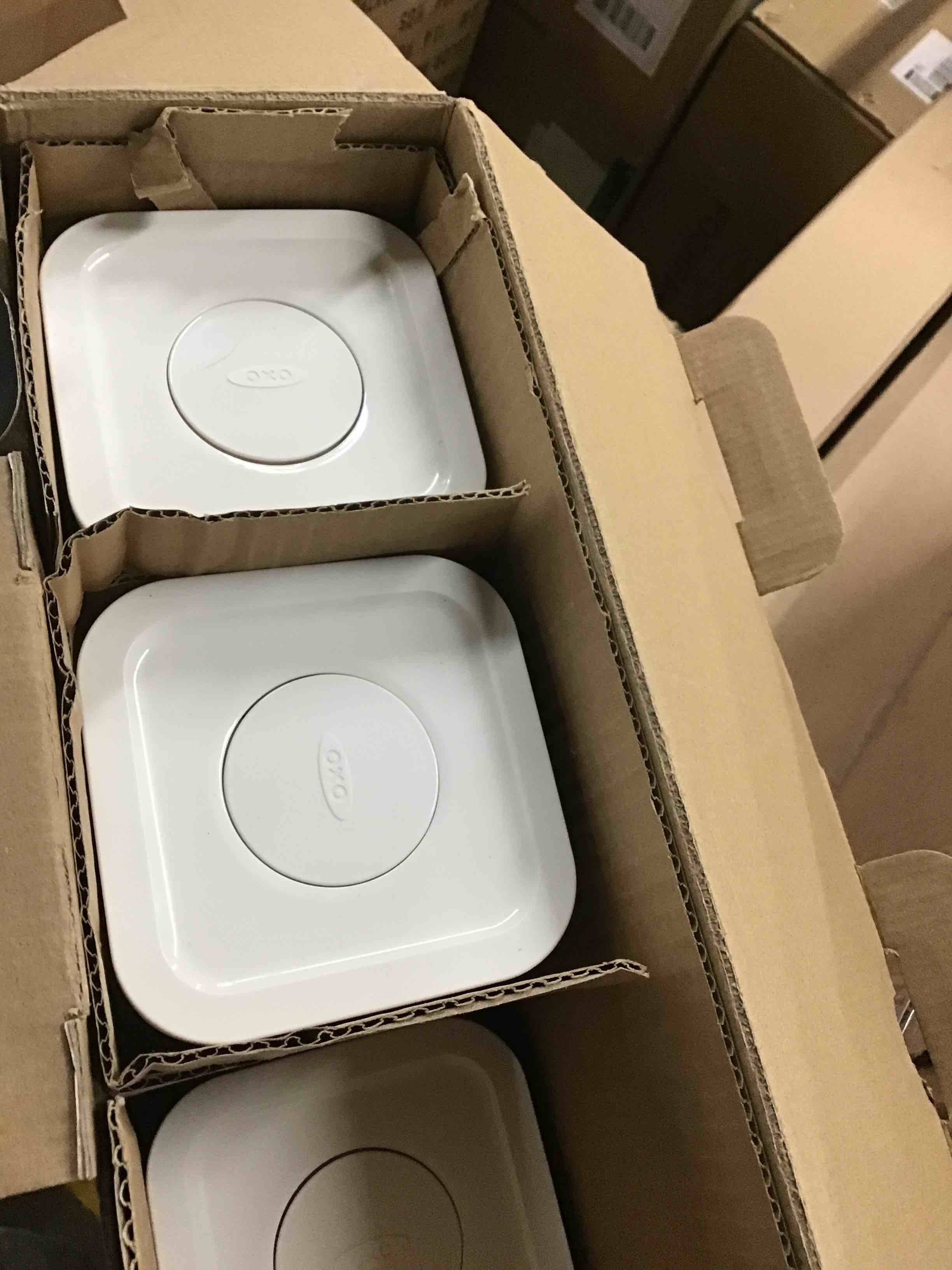 https://s3.amazonaws.com/lotting-images-prod/bidfta/RED5647649_1712846075745.jpeg