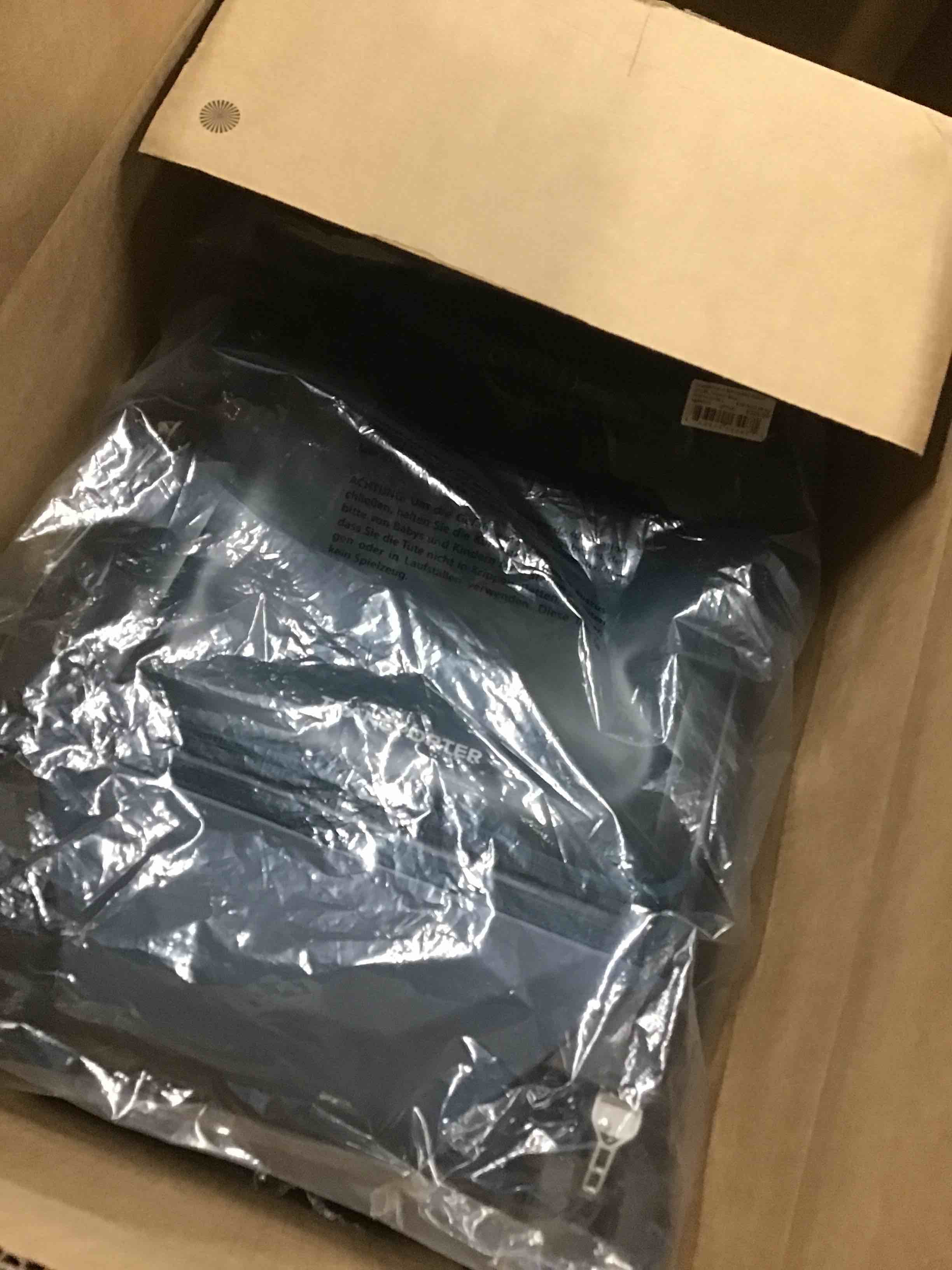 https://s3.amazonaws.com/lotting-images-prod/bidfta/RED5647653_1712846661809.jpeg