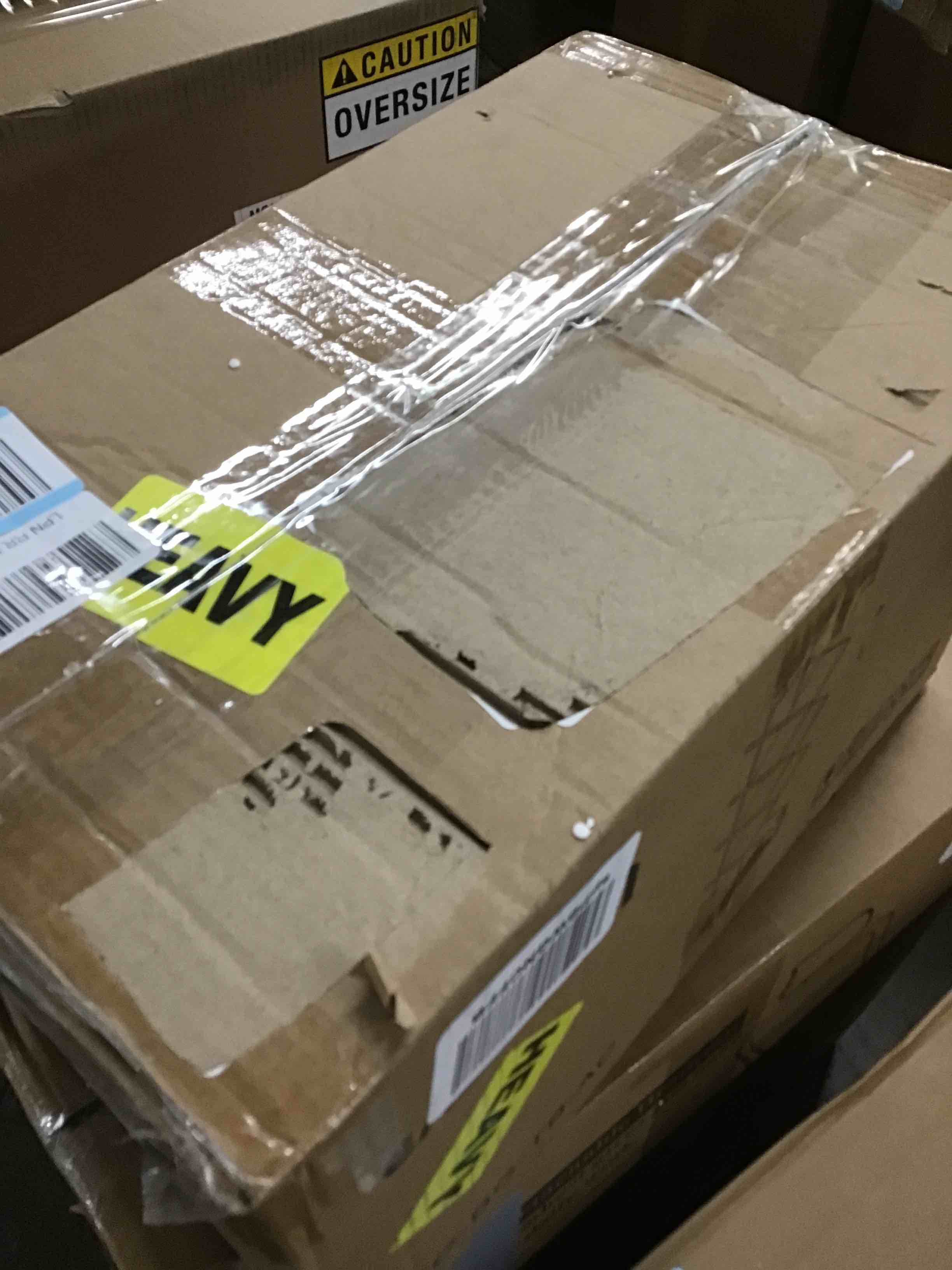 https://s3.amazonaws.com/lotting-images-prod/bidfta/RED5647662_1712847529493.jpeg