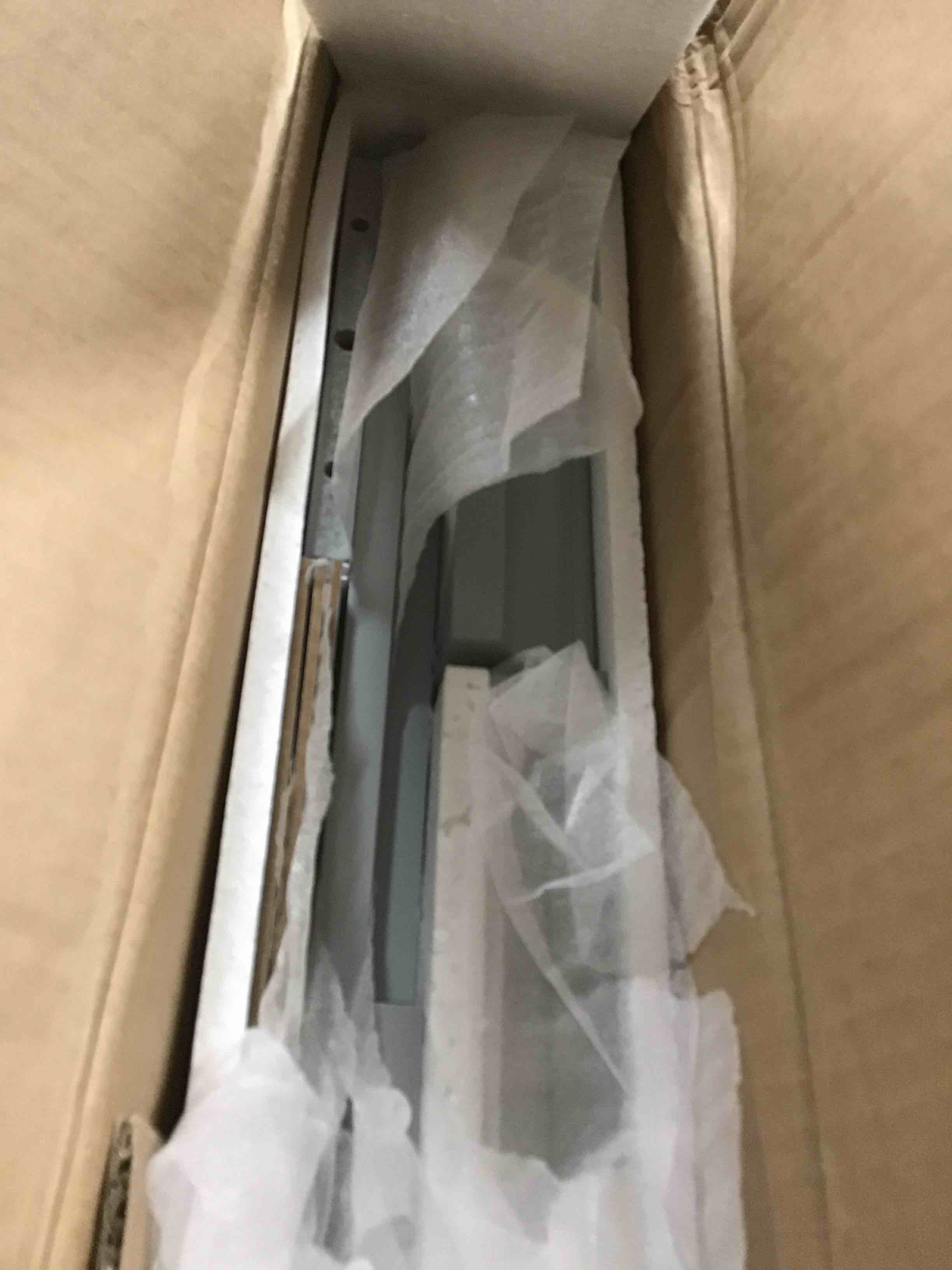 https://s3.amazonaws.com/lotting-images-prod/bidfta/RED5647667_1712848010248.jpeg