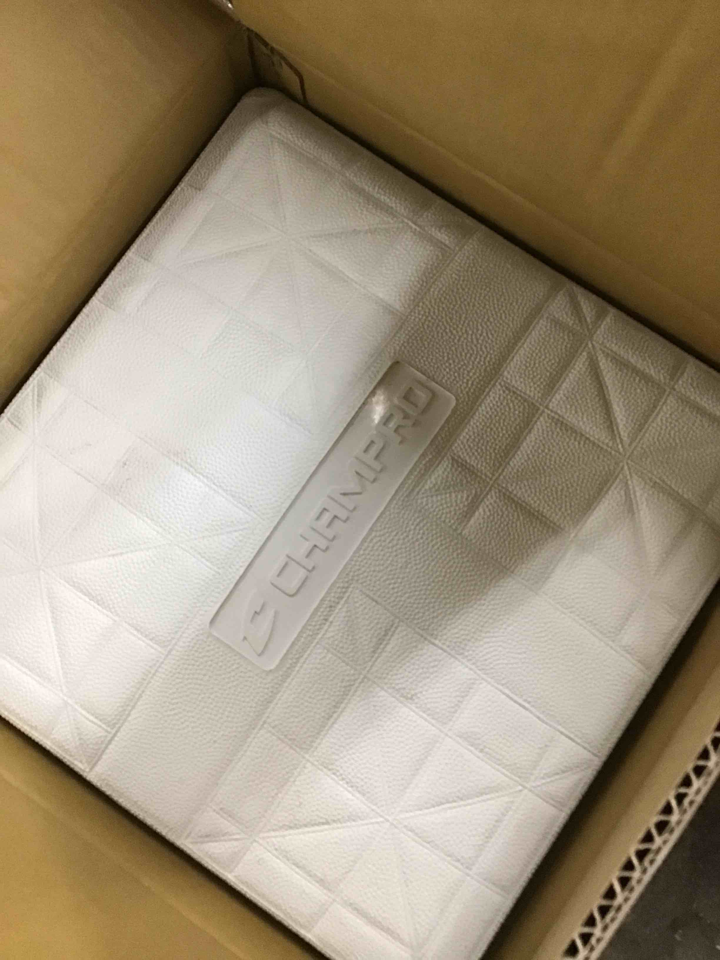 https://s3.amazonaws.com/lotting-images-prod/bidfta/RED5647668_1712848084961.jpeg