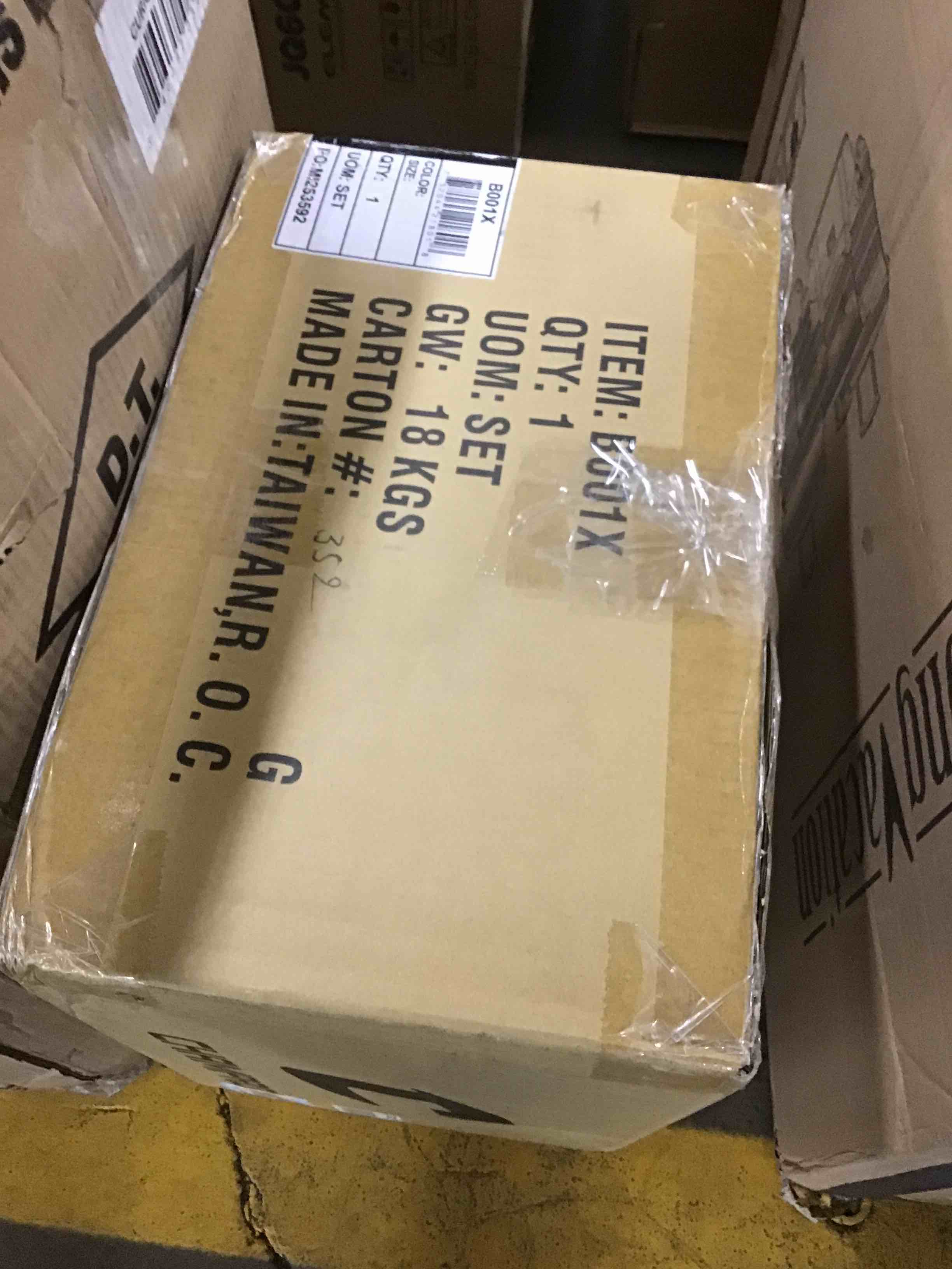 https://s3.amazonaws.com/lotting-images-prod/bidfta/RED5647668_1712848105218.jpeg
