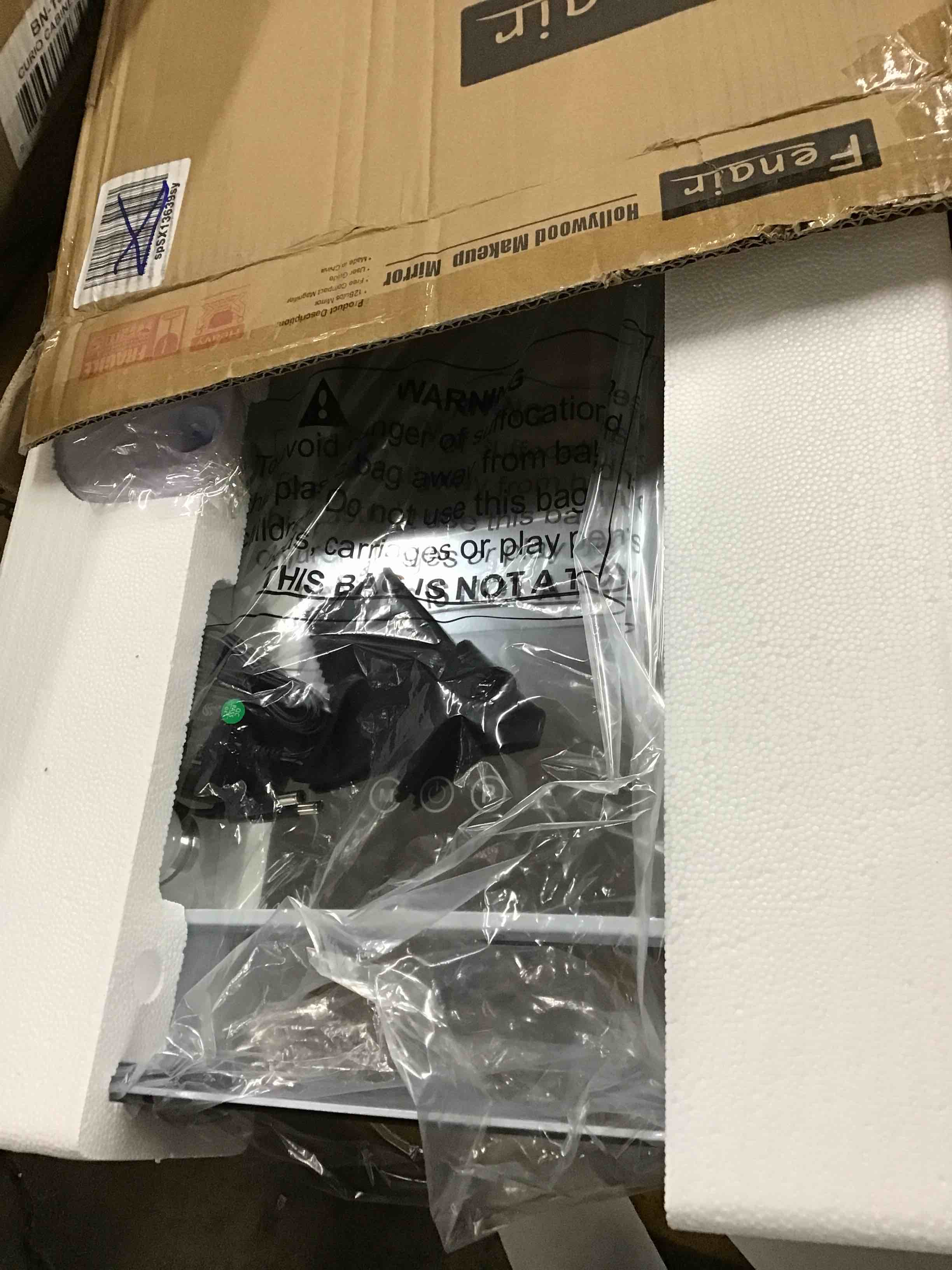 https://s3.amazonaws.com/lotting-images-prod/bidfta/RED5647669_1712848192058.jpeg
