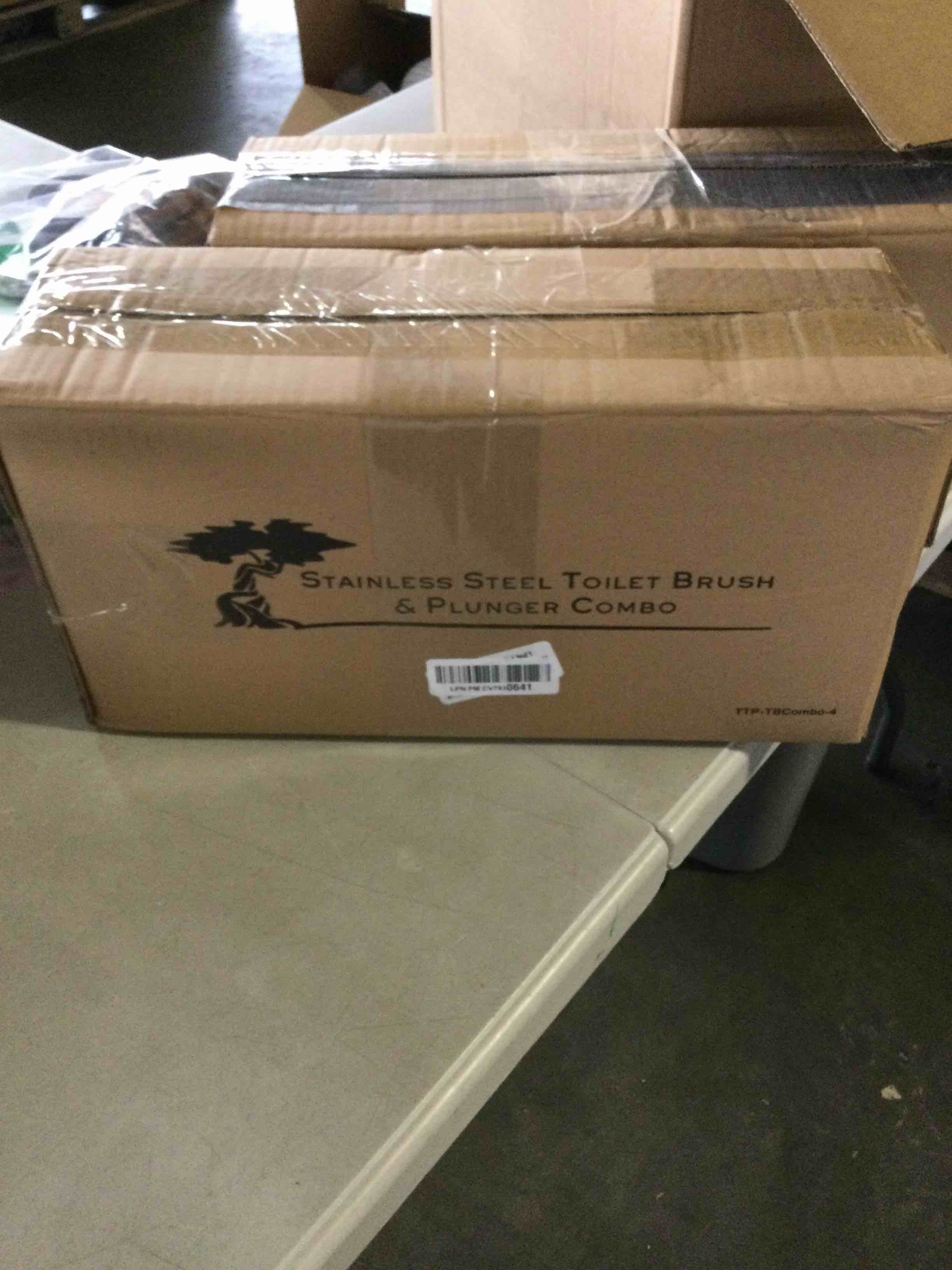 https://s3.amazonaws.com/lotting-images-prod/bidfta/RED5649889_1698253606347.jpeg