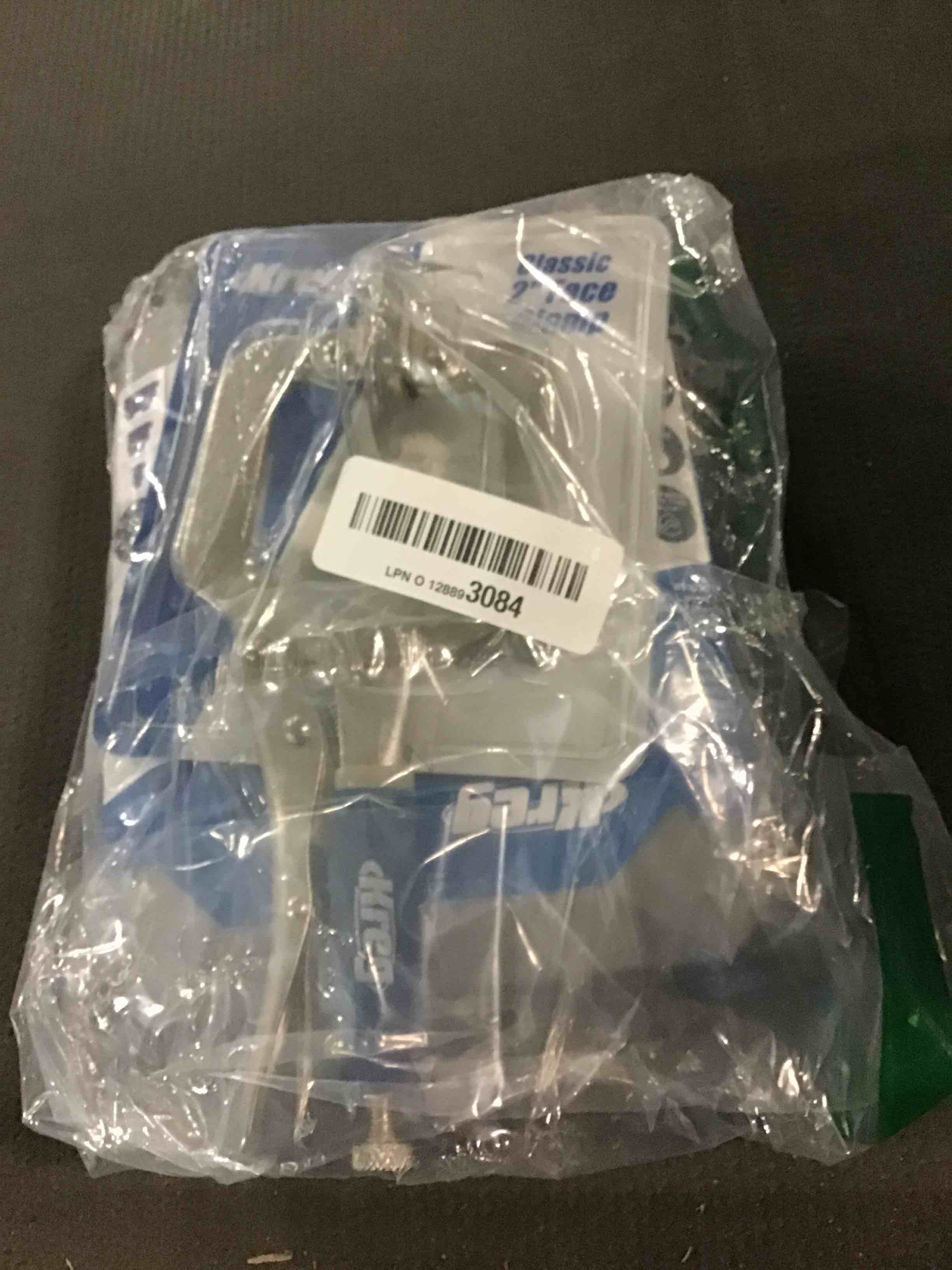 https://s3.amazonaws.com/lotting-images-prod/bidfta/RED5651228_1697803735676.jpeg