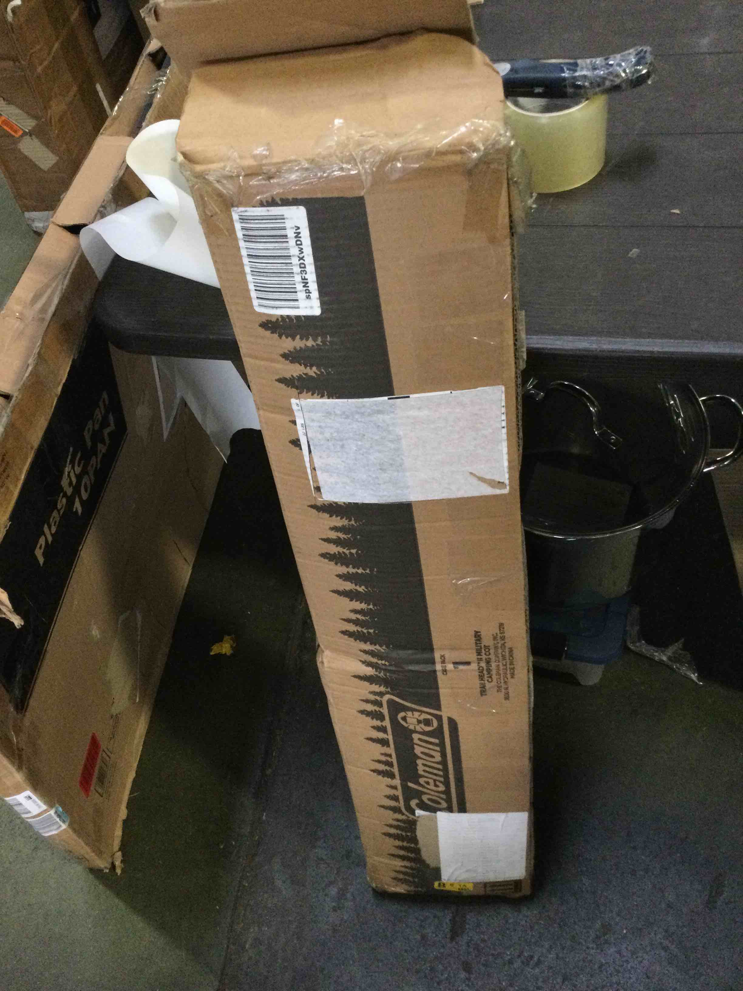 https://s3.amazonaws.com/lotting-images-prod/bidfta/RED5652100_1698846164417.jpeg