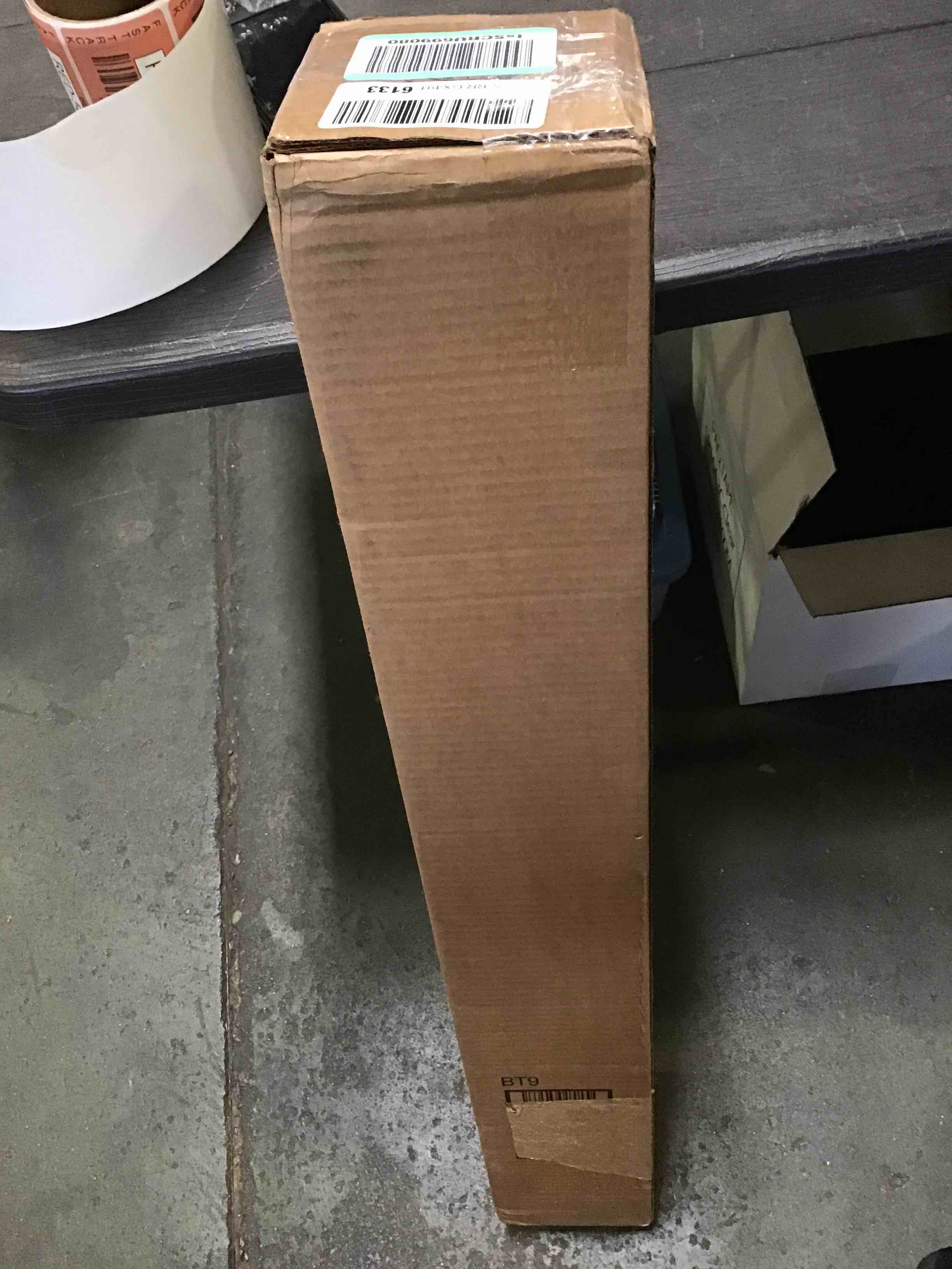 https://s3.amazonaws.com/lotting-images-prod/bidfta/RED5652420_1699029406450.jpeg