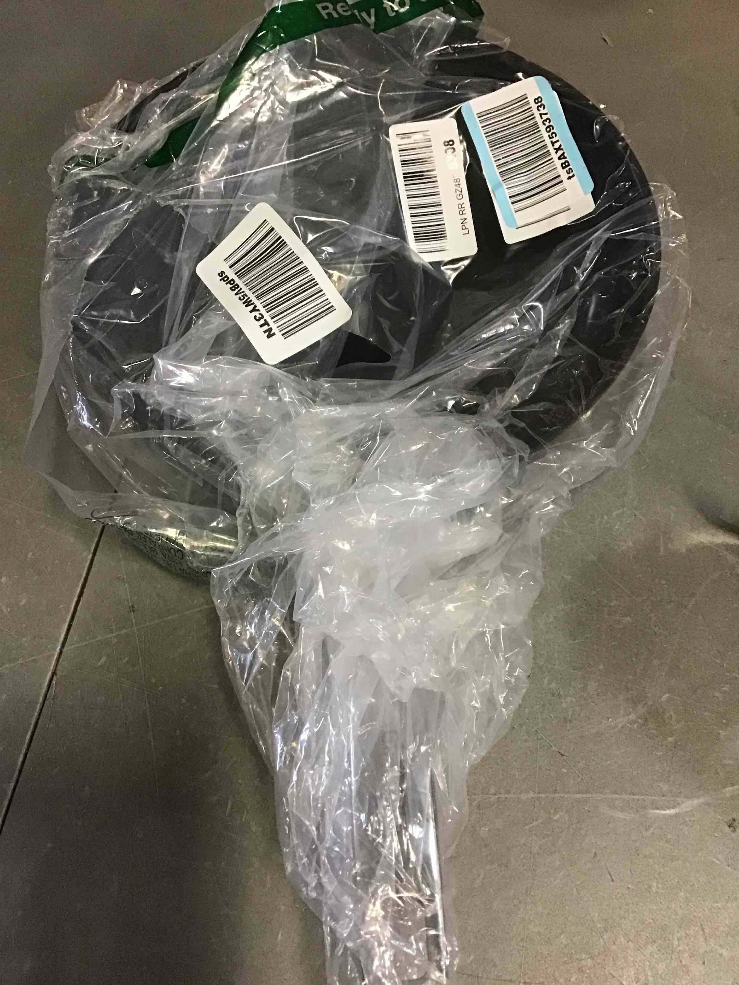 https://s3.amazonaws.com/lotting-images-prod/bidfta/RED5652765_1698085939612.jpeg