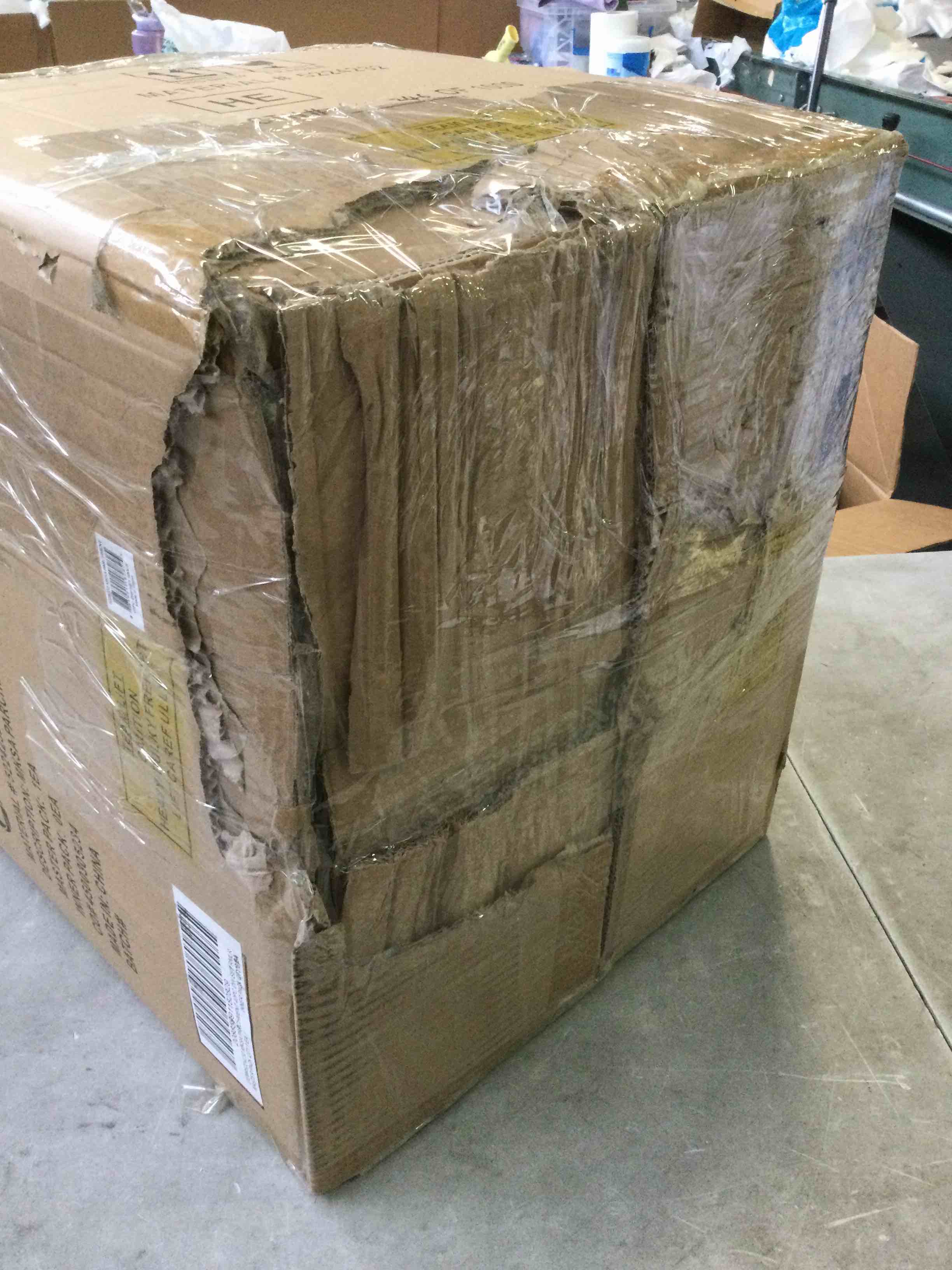 https://s3.amazonaws.com/lotting-images-prod/bidfta/RED5653953_1697555441130.jpeg