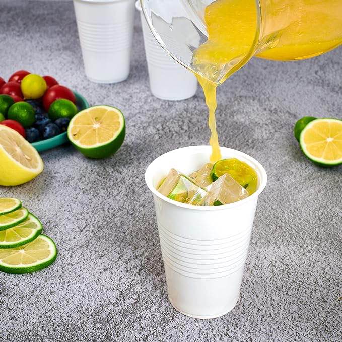 Bag of Plastic Cups 7 Oz , White 