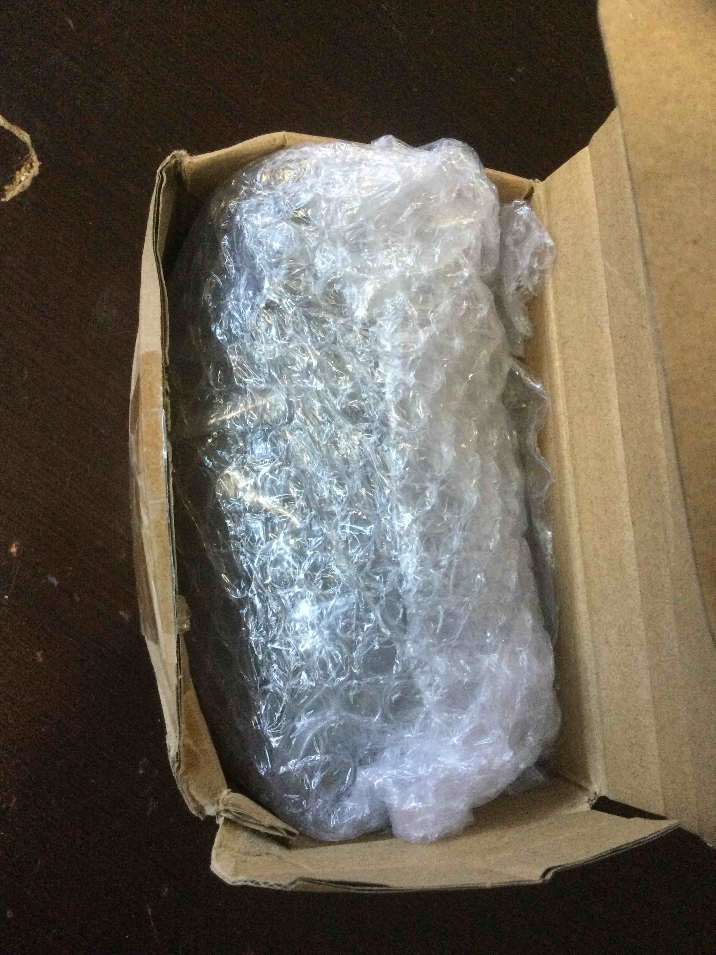 https://s3.amazonaws.com/lotting-images-prod/bidfta/RED5654754_1698762186860.jpeg