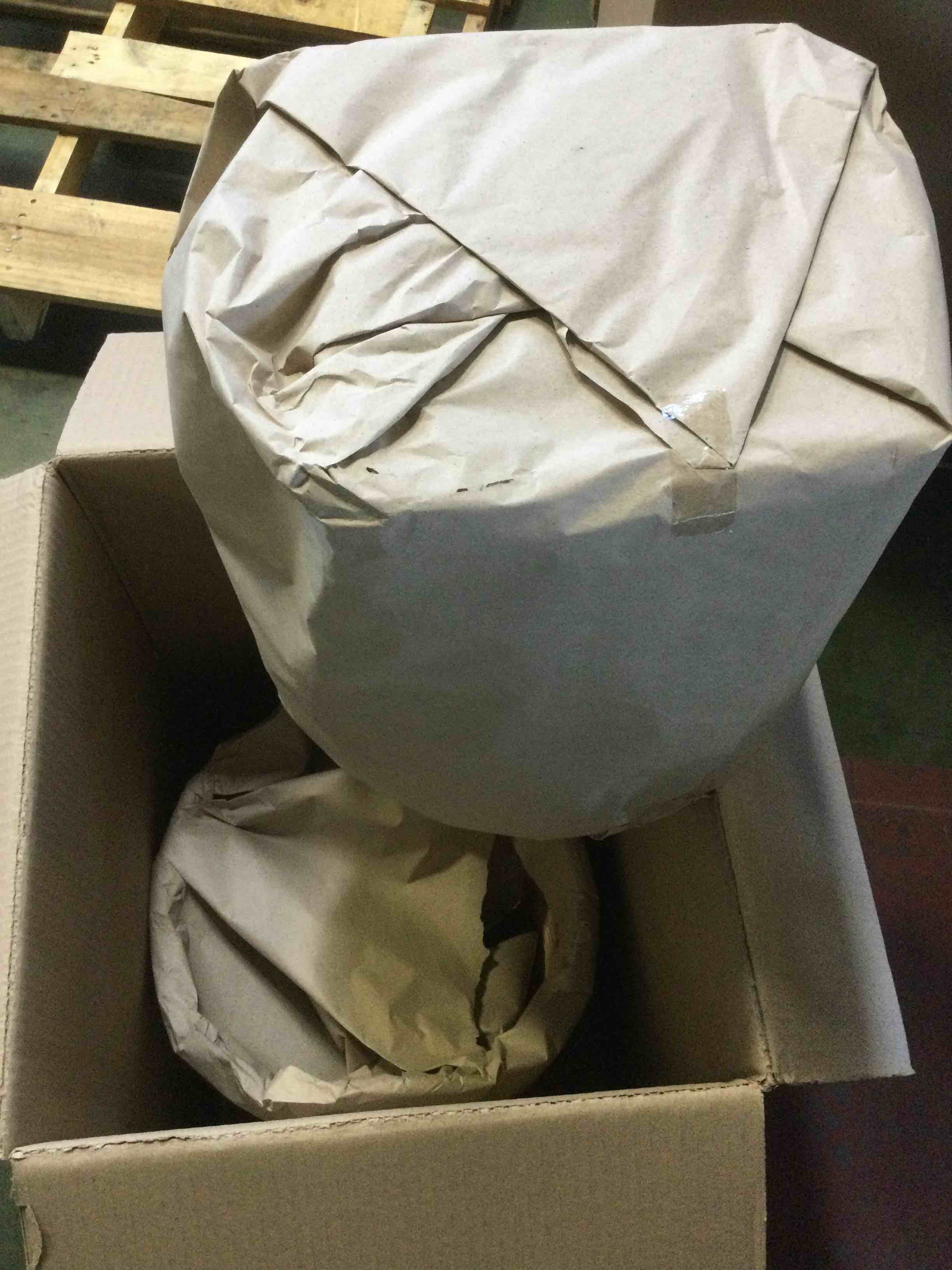 https://s3.amazonaws.com/lotting-images-prod/bidfta/RED5654991_1698779514145.jpeg