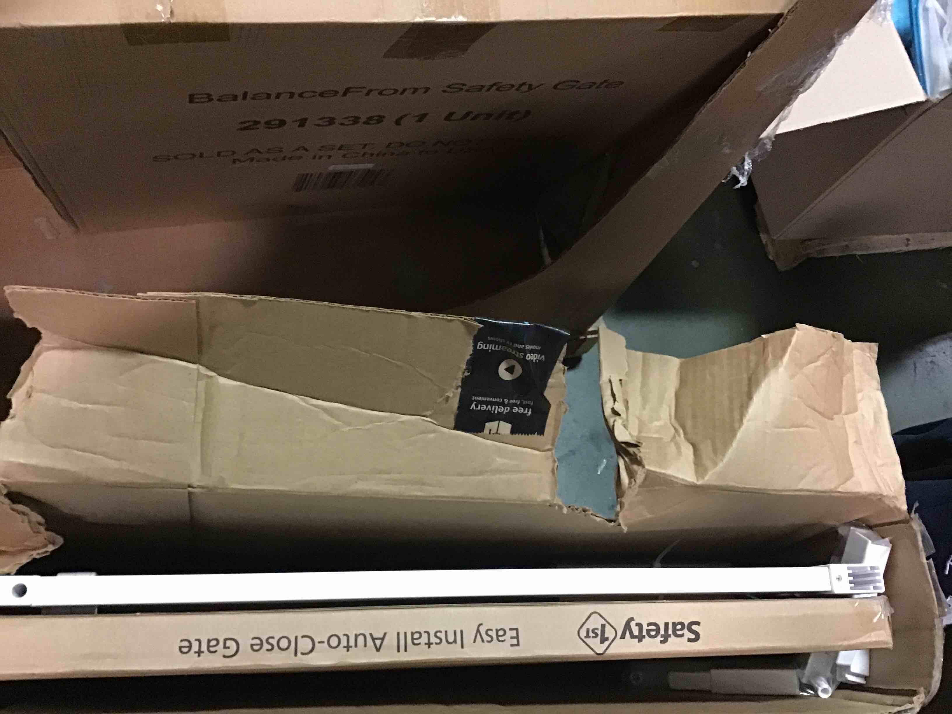 https://s3.amazonaws.com/lotting-images-prod/bidfta/RED5656128_1697798848649.jpeg