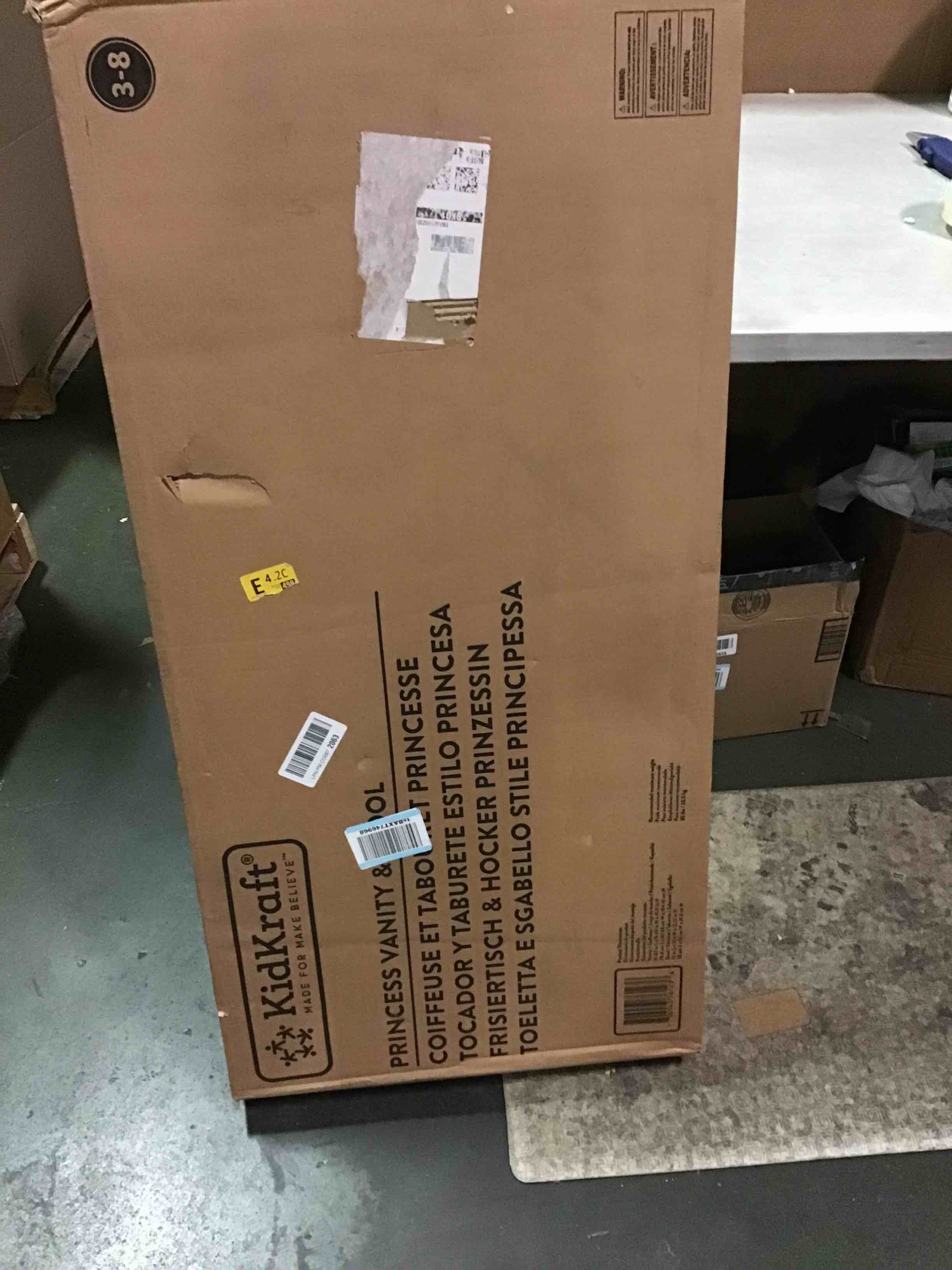 https://s3.amazonaws.com/lotting-images-prod/bidfta/RED5656137_1697801724269.jpeg