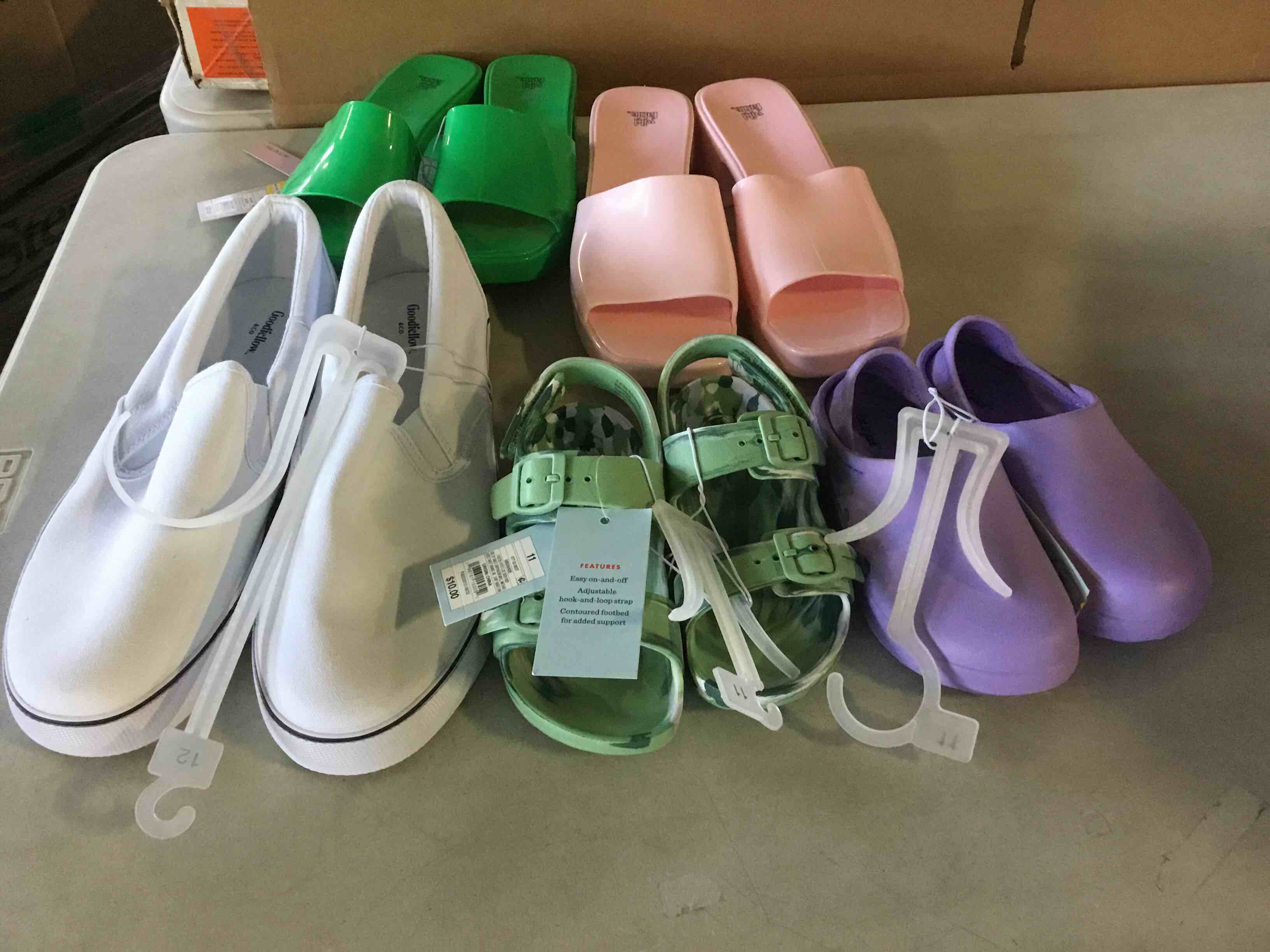 Assorted Mens, woman’s and kids  summer shoes size and style varies 
