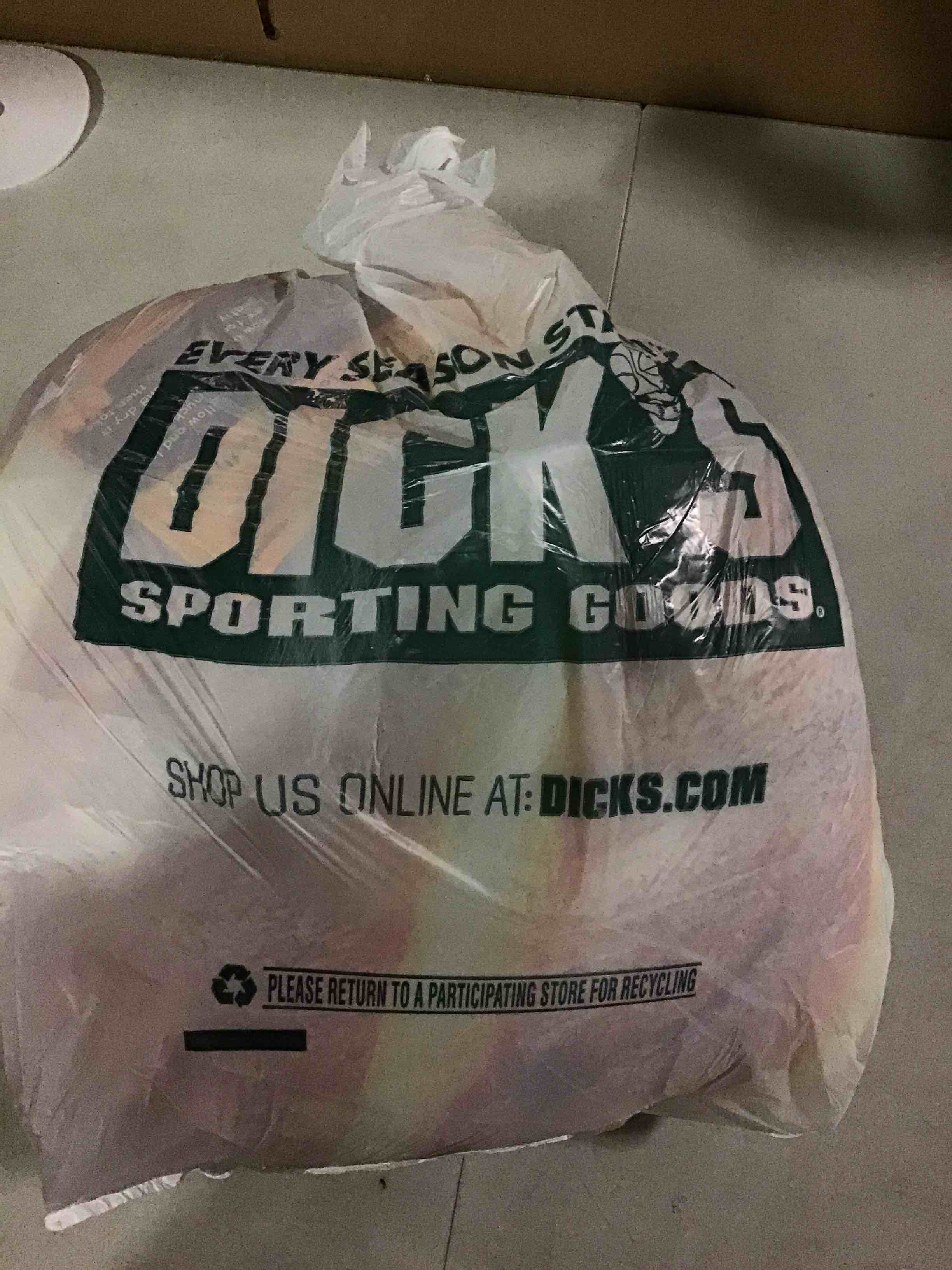 https://s3.amazonaws.com/lotting-images-prod/bidfta/RED5657567_1698404522806.jpeg