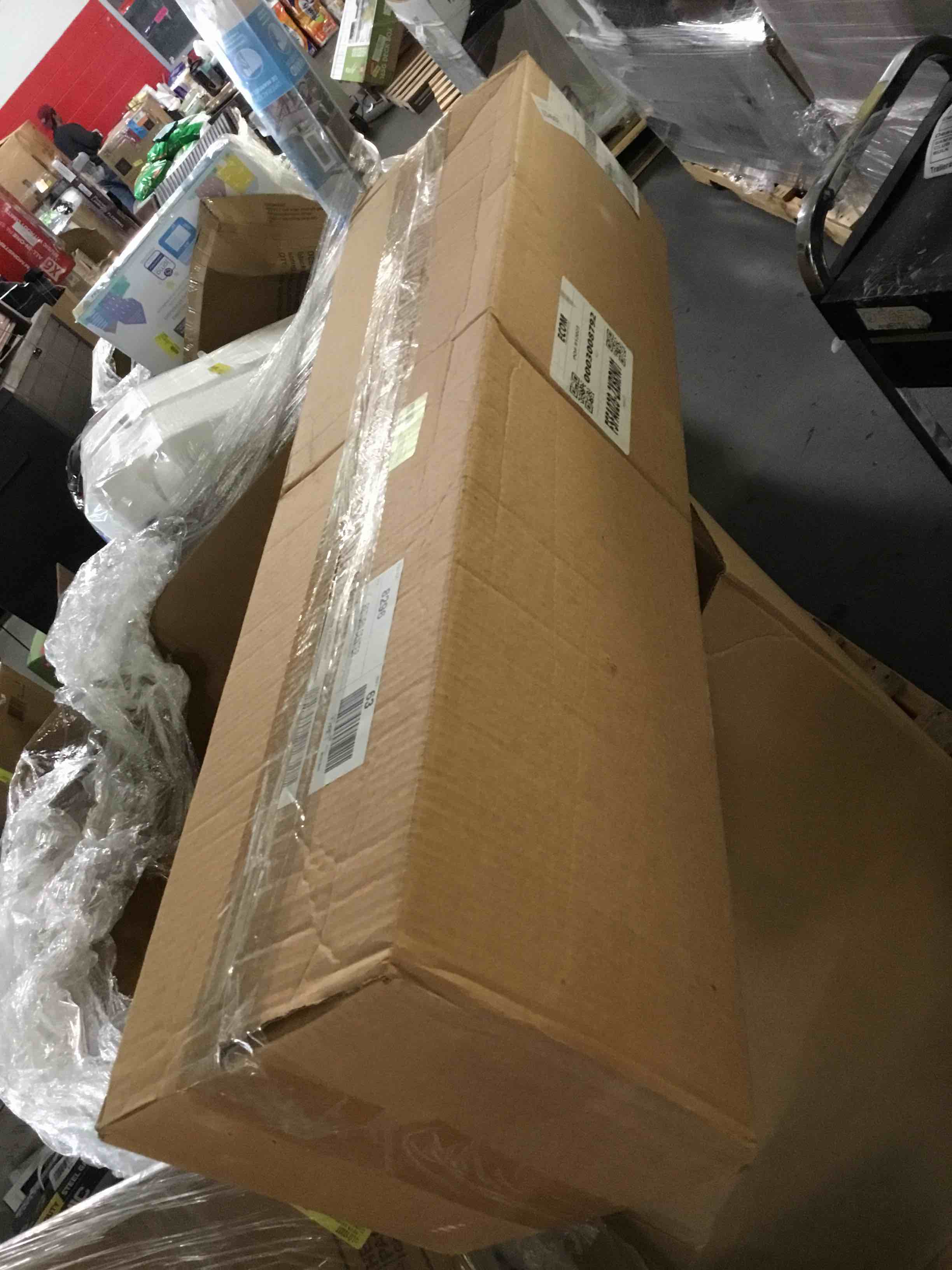 https://s3.amazonaws.com/lotting-images-prod/bidfta/RED5659423_1698080779441.jpeg