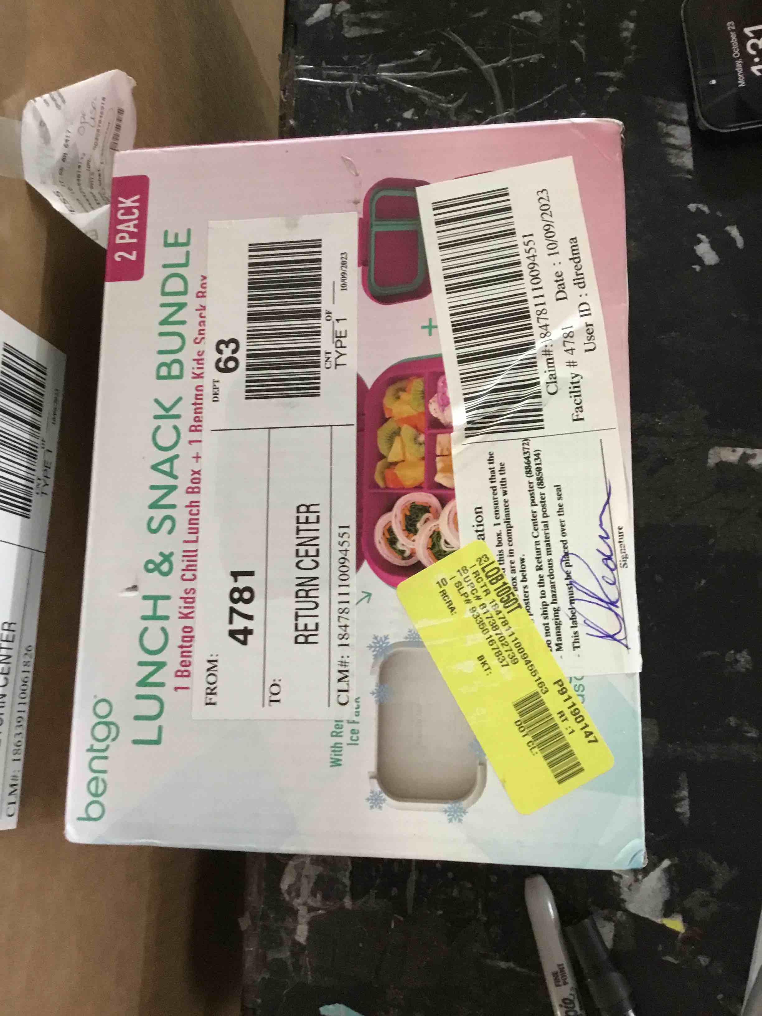 https://s3.amazonaws.com/lotting-images-prod/bidfta/RED5659431_1698082287903.jpeg