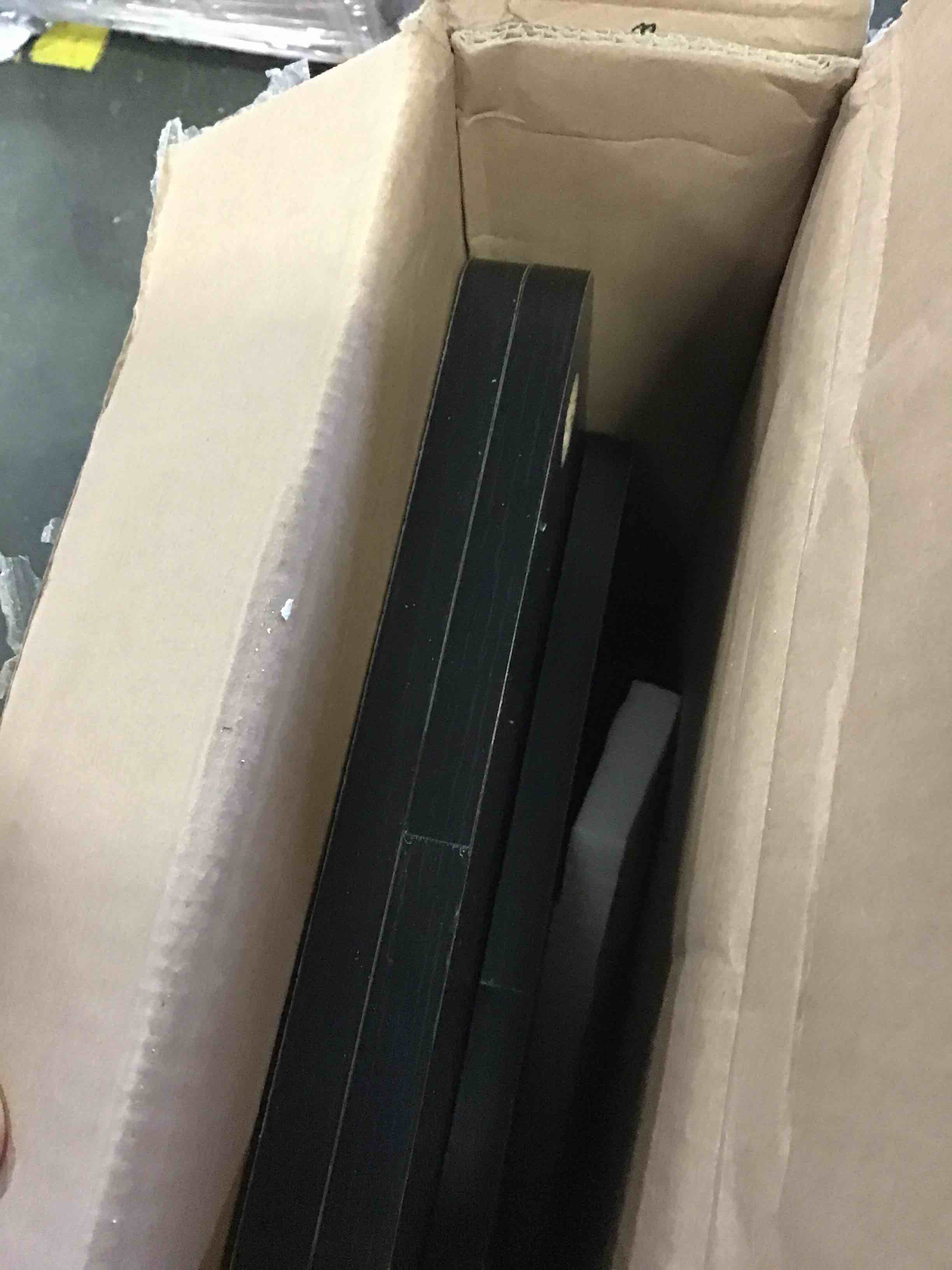 https://s3.amazonaws.com/lotting-images-prod/bidfta/RED5660215_1696267902041.jpeg