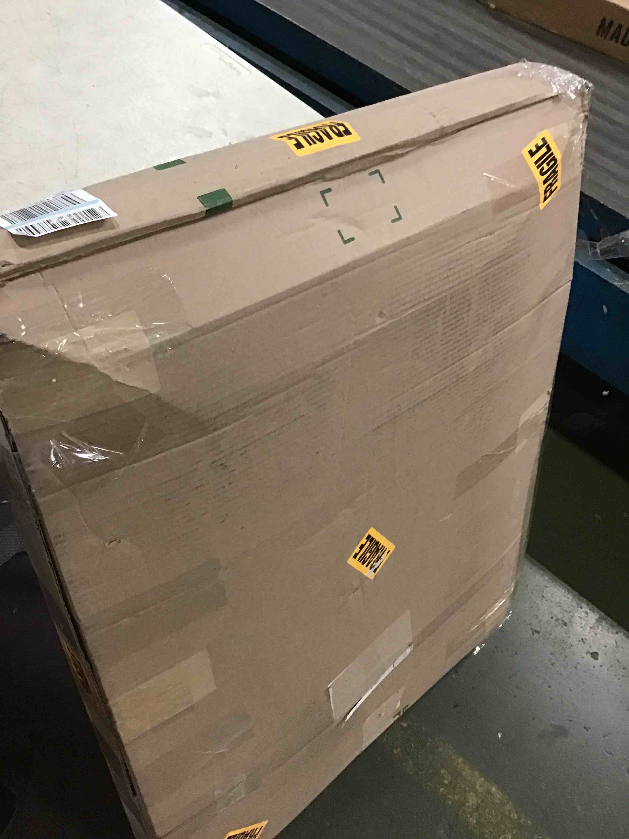 https://s3.amazonaws.com/lotting-images-prod/bidfta/RED5660252_1696274898755.jpeg
