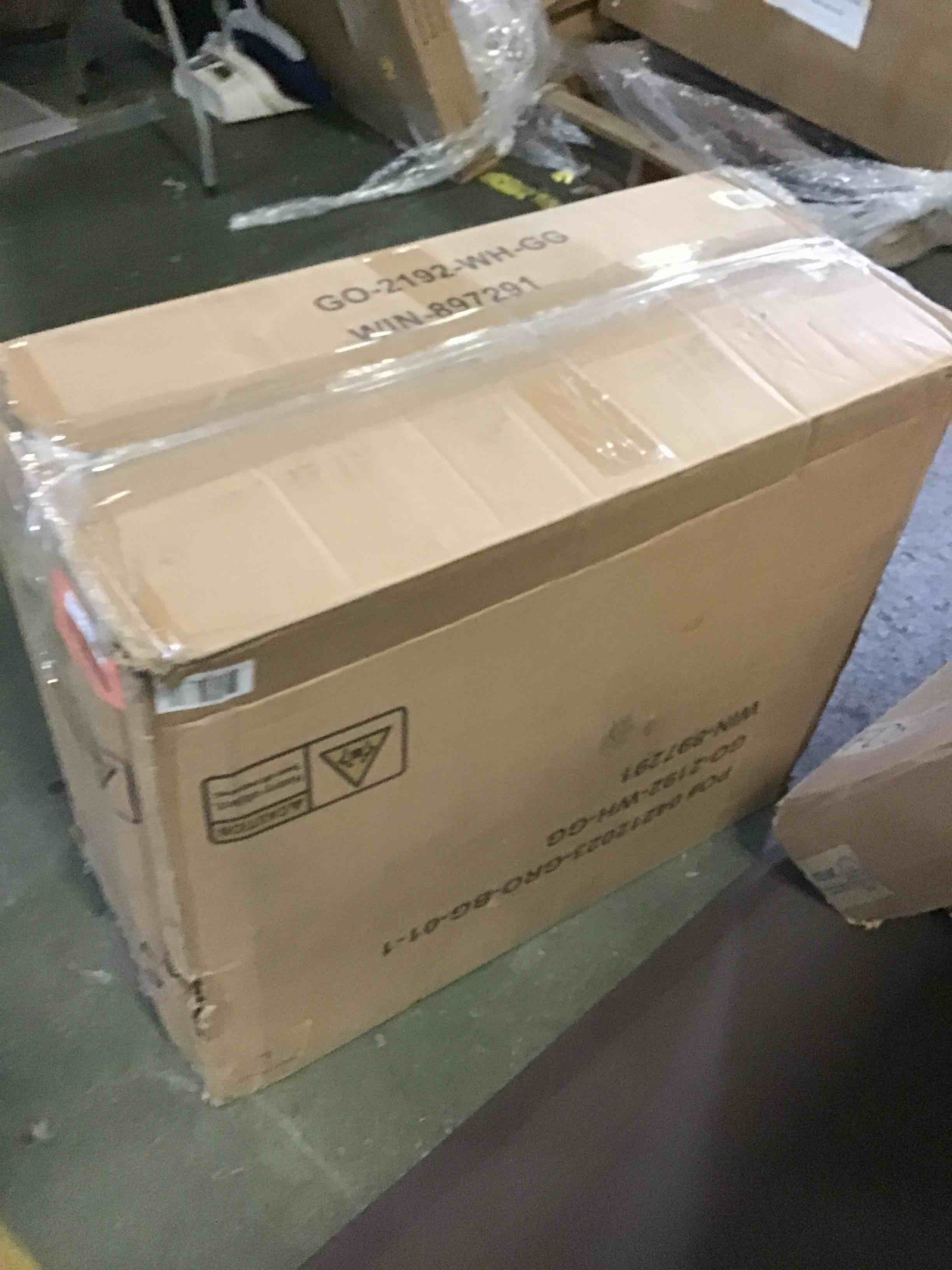https://s3.amazonaws.com/lotting-images-prod/bidfta/RED5660318_1696344514201.jpeg