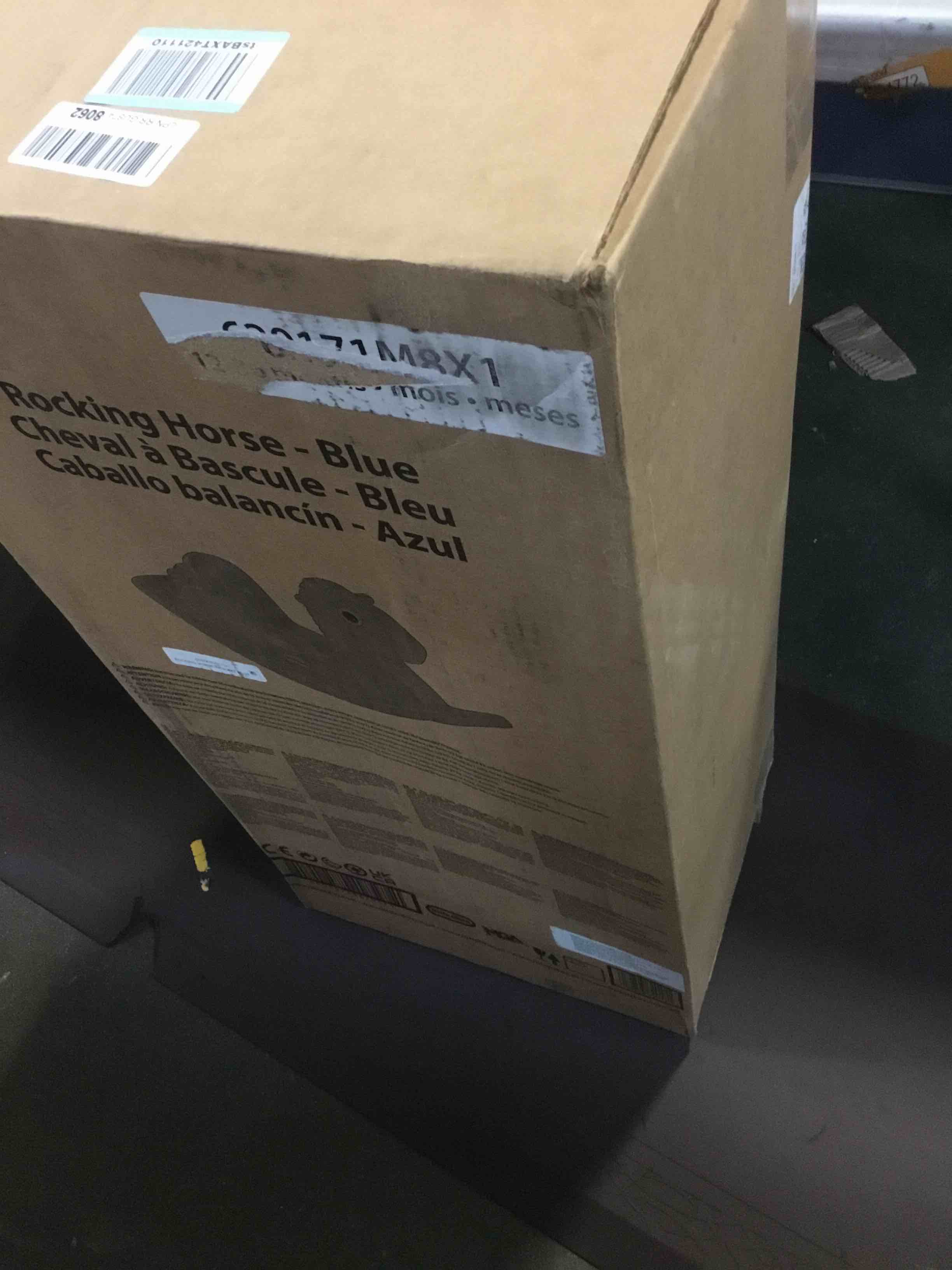 https://s3.amazonaws.com/lotting-images-prod/bidfta/RED5660553_1696450469607.jpeg