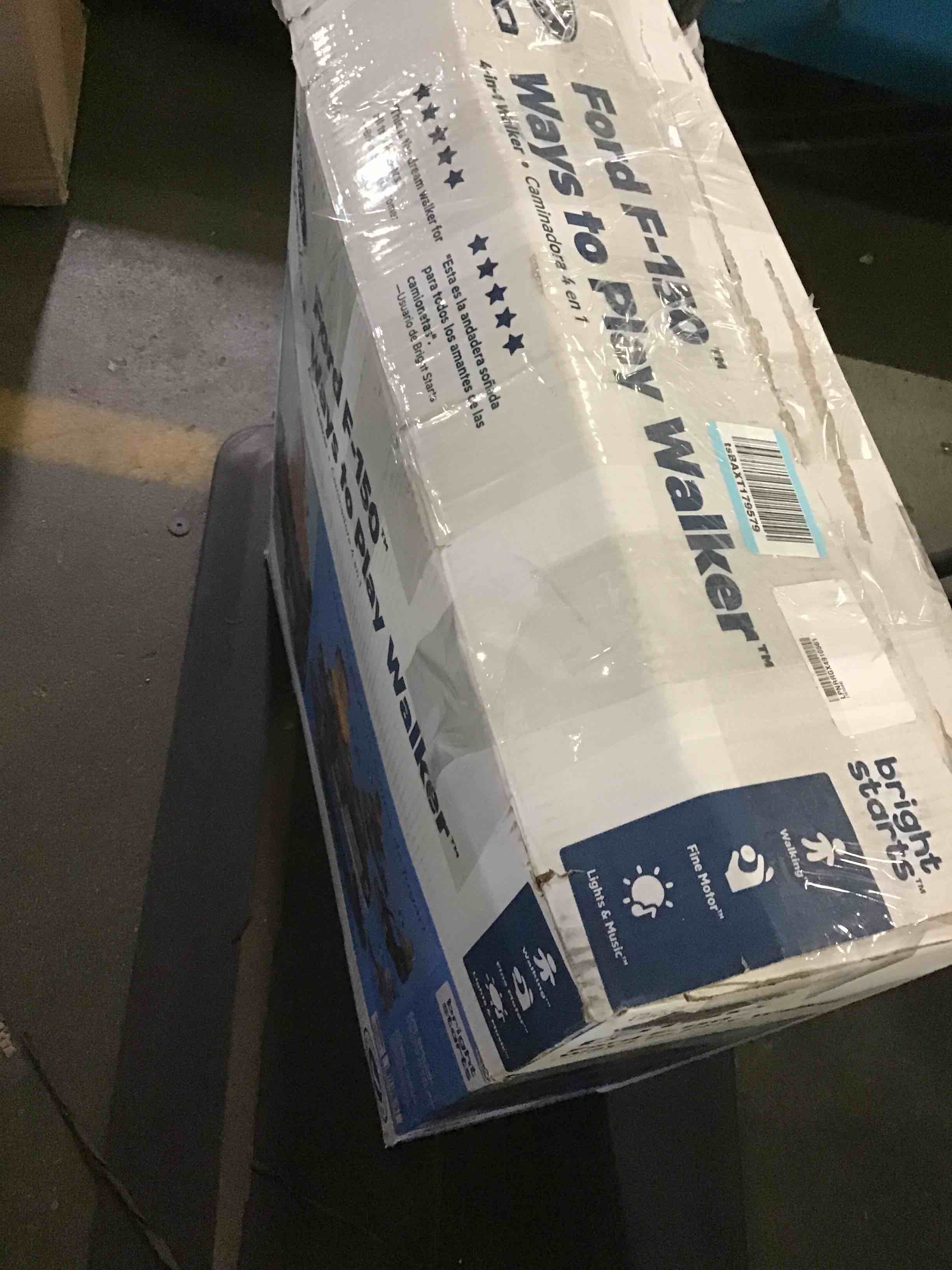 https://s3.amazonaws.com/lotting-images-prod/bidfta/RED5660692_1697206901013.jpeg