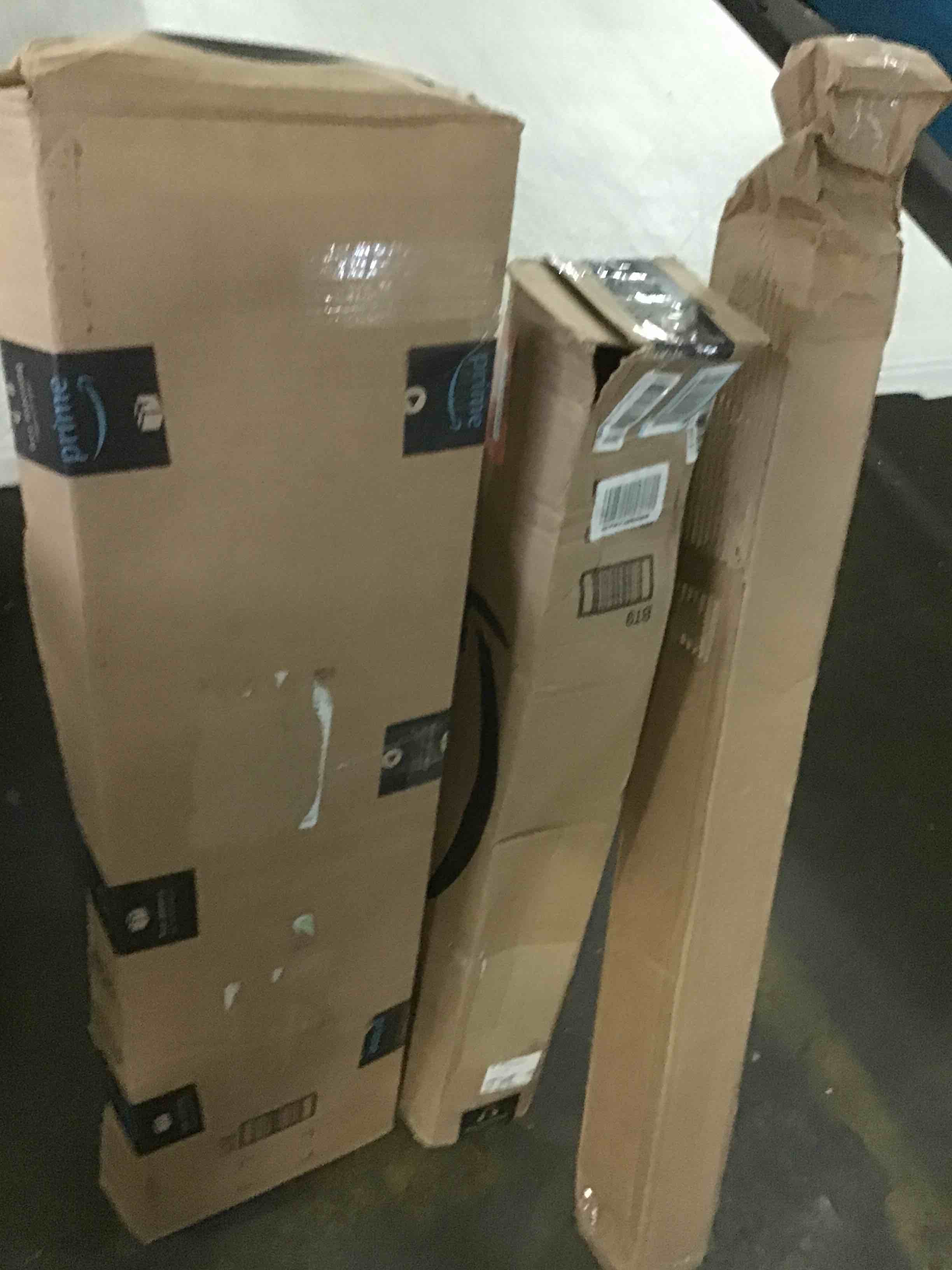 Assorted of  Products for the Maintenance or Decoration of the Home (it can include a variety of sizes and models)