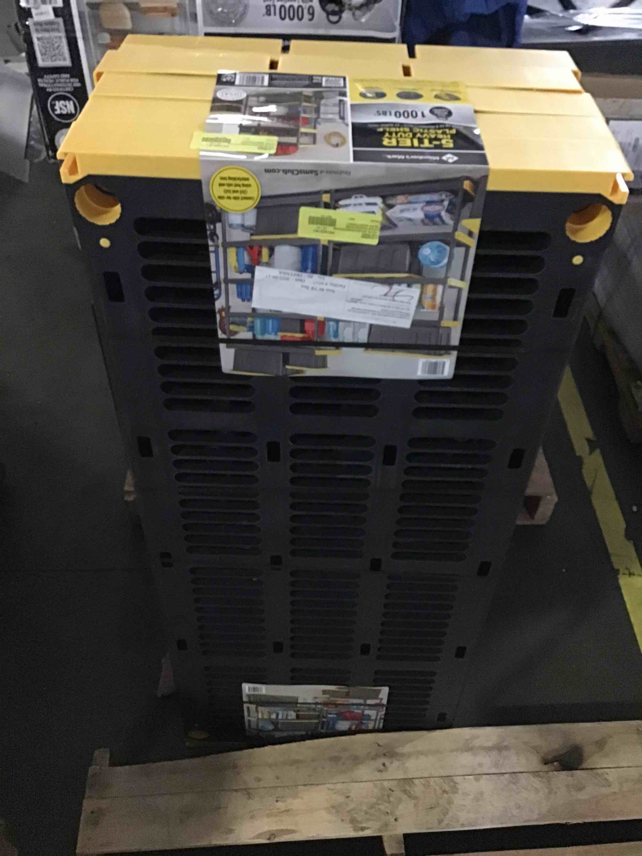 https://s3.amazonaws.com/lotting-images-prod/bidfta/RED5661623_1696001659035.jpeg