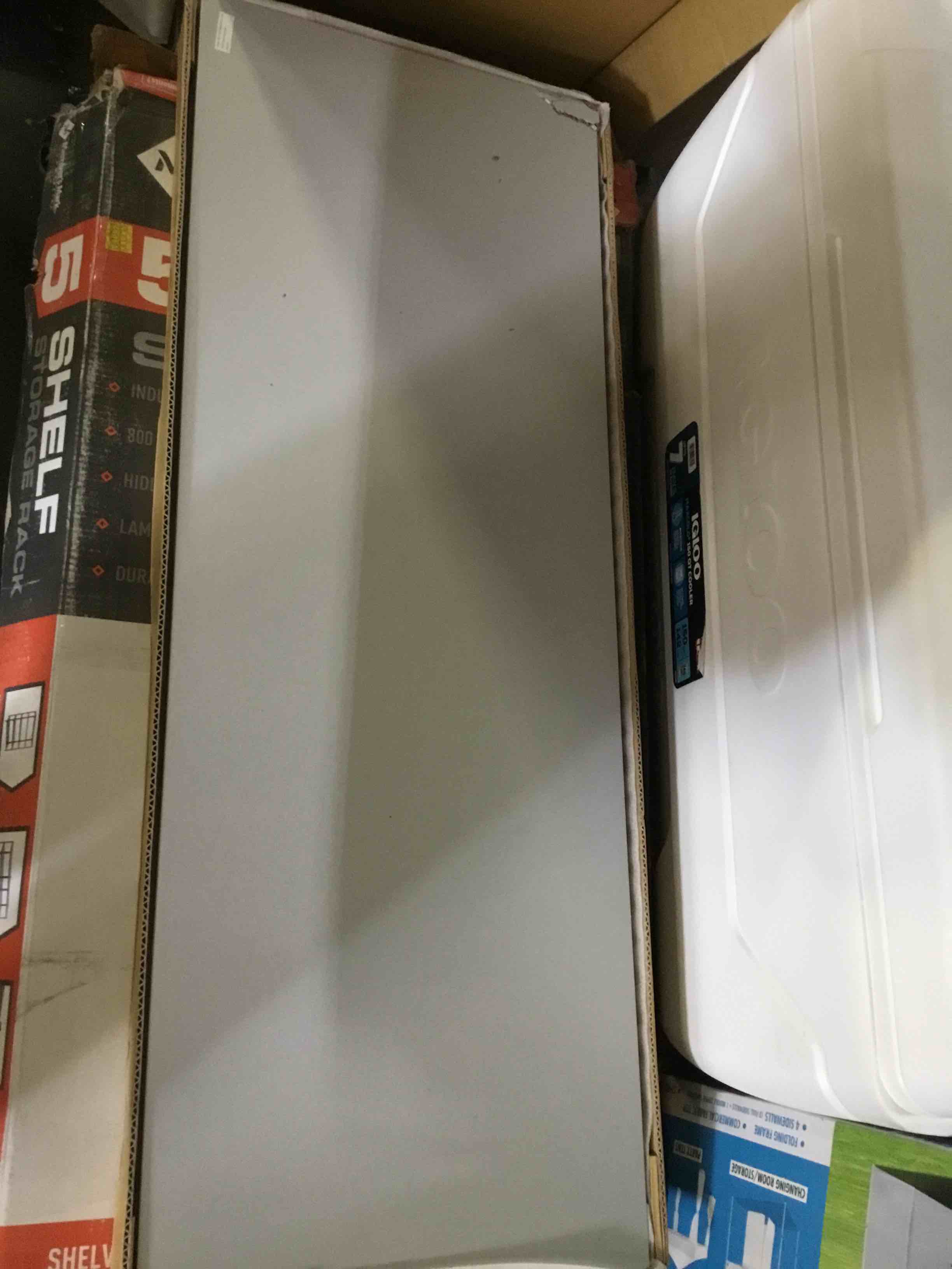 https://s3.amazonaws.com/lotting-images-prod/bidfta/RED5662197_1696448091192.jpeg