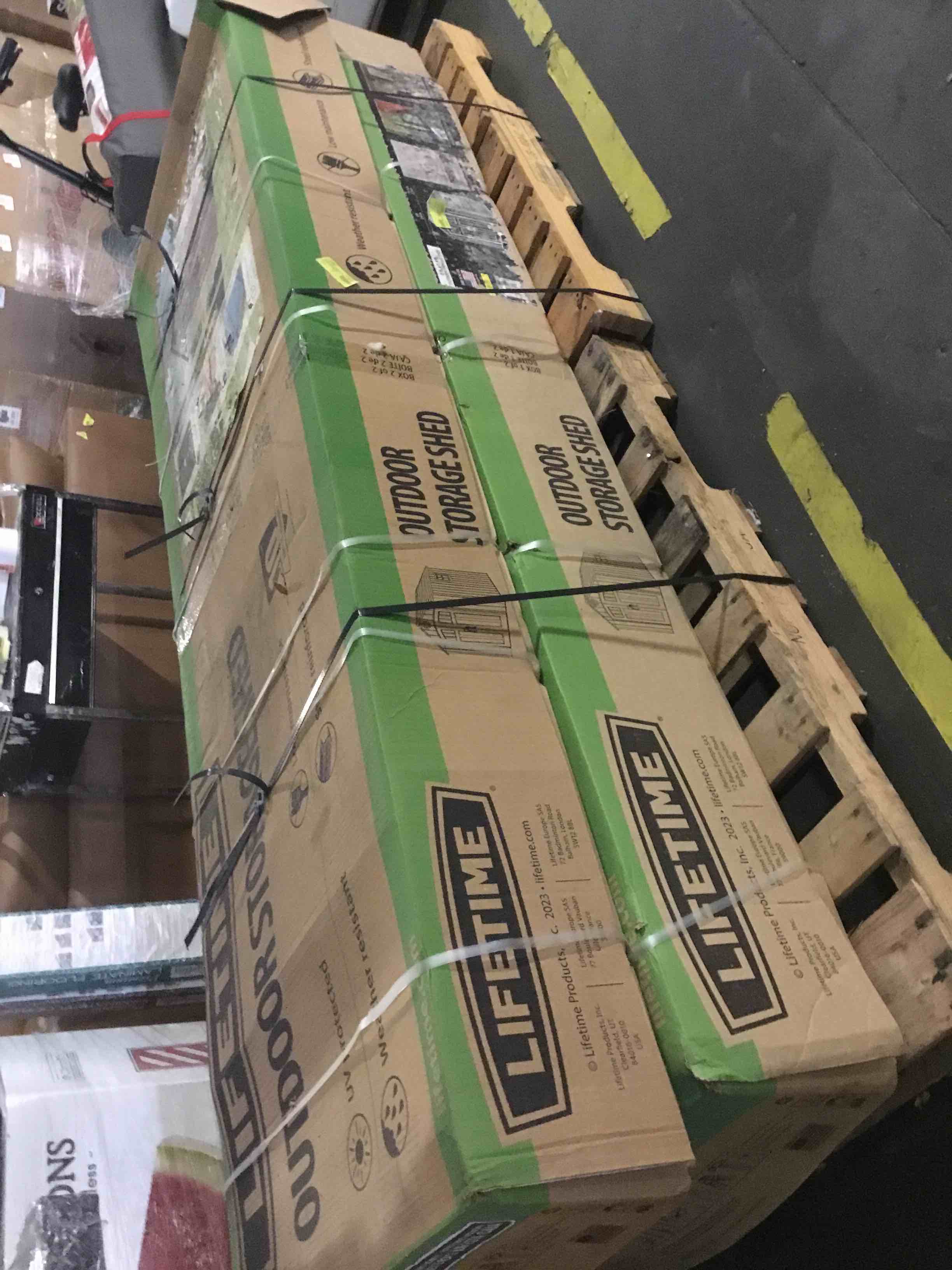 https://s3.amazonaws.com/lotting-images-prod/bidfta/RED5662217_1696509776284.jpeg
