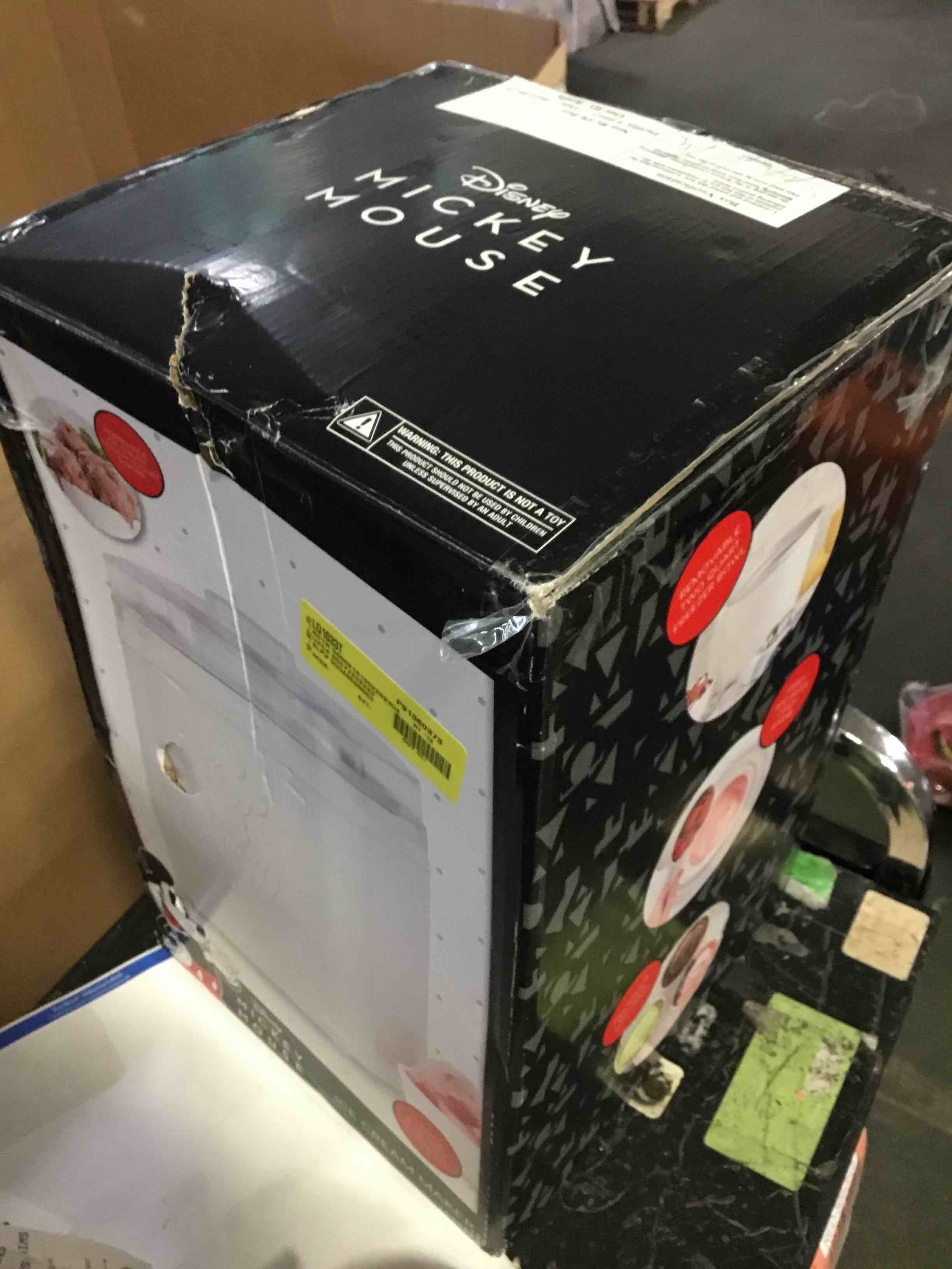 https://s3.amazonaws.com/lotting-images-prod/bidfta/RED5662625_1696962904250.jpeg