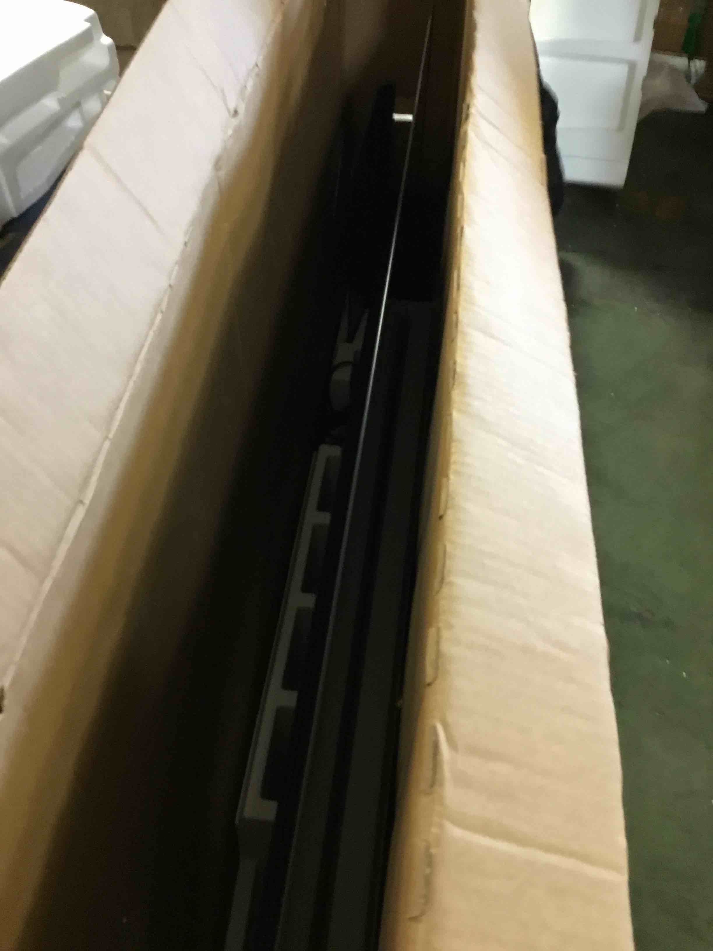 https://s3.amazonaws.com/lotting-images-prod/bidfta/RED5664443_1696261399318.jpeg