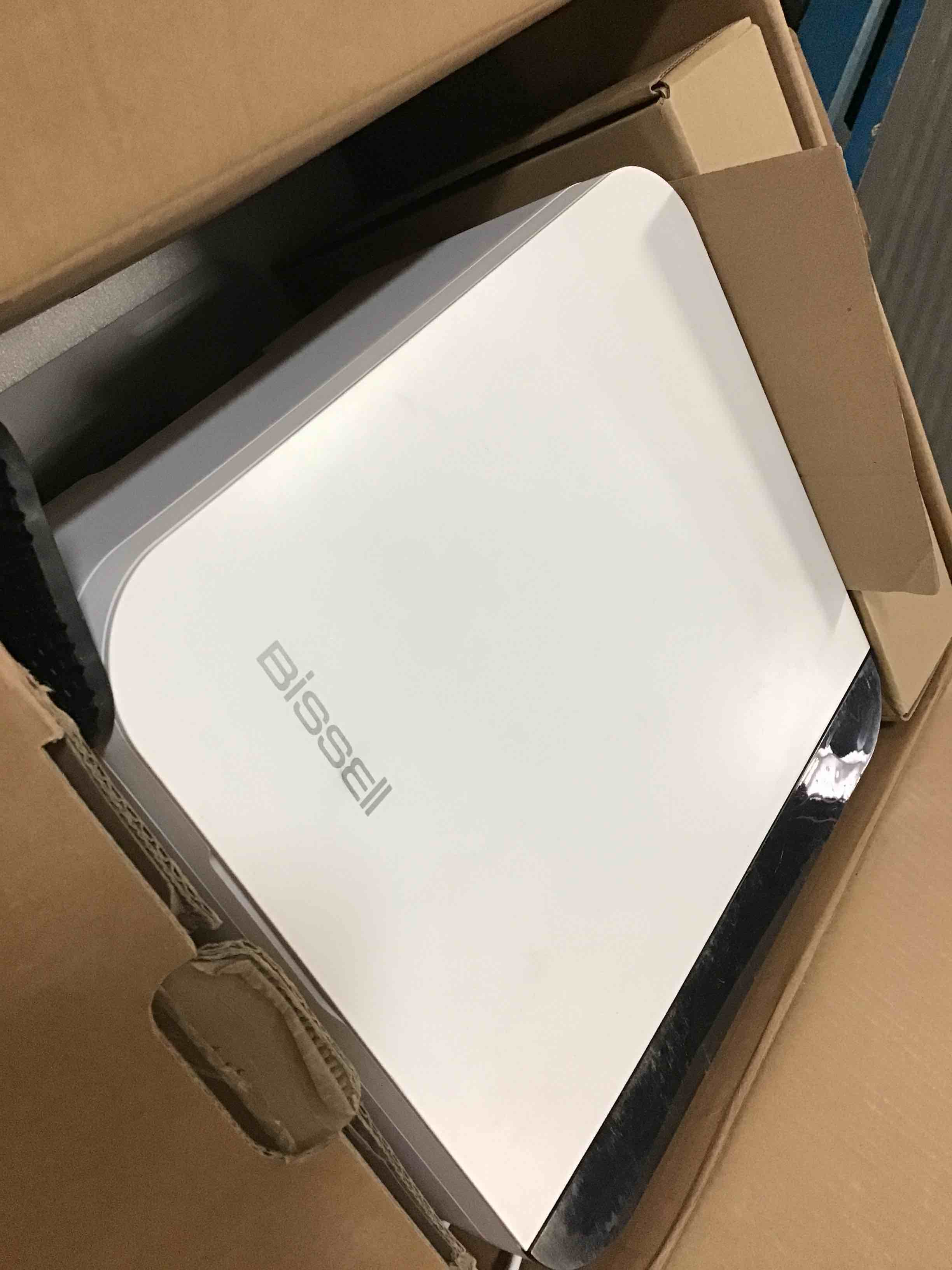 https://s3.amazonaws.com/lotting-images-prod/bidfta/RED5664461_1696251668544.jpeg