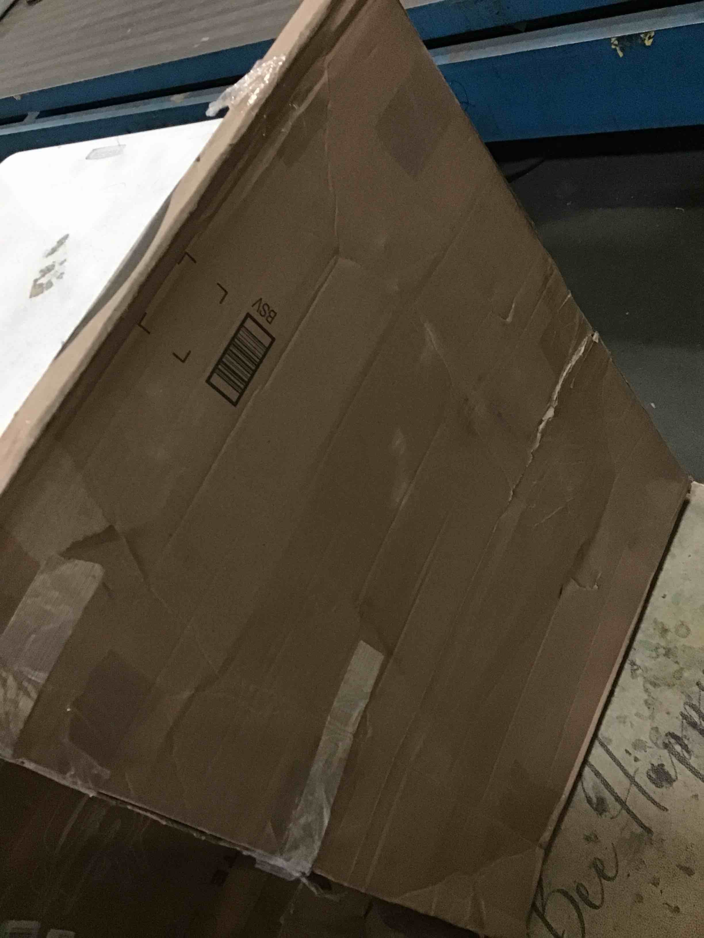 https://s3.amazonaws.com/lotting-images-prod/bidfta/RED5664470_1696252704468.jpeg