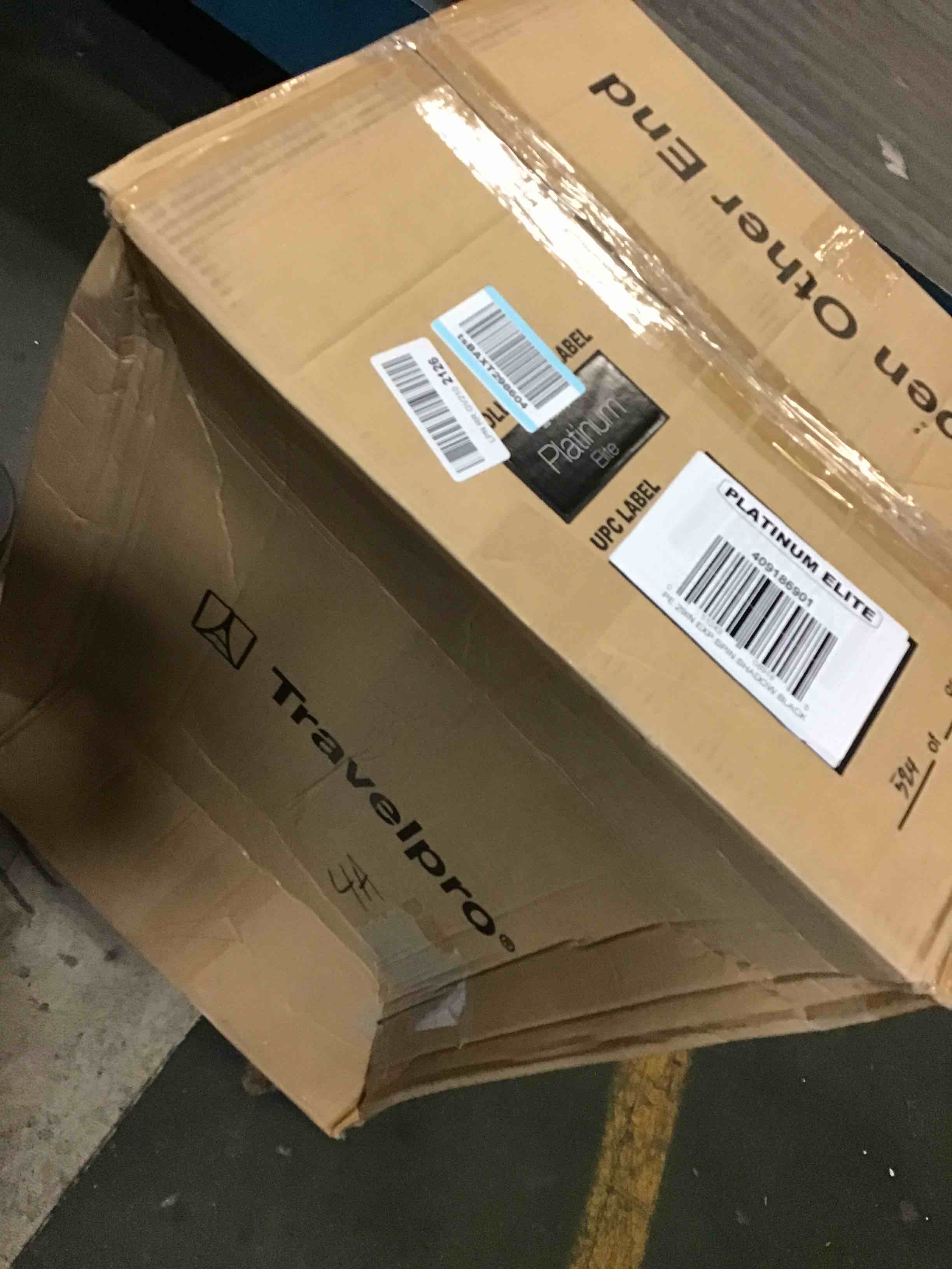 https://s3.amazonaws.com/lotting-images-prod/bidfta/RED5664479_1696253754727.jpeg