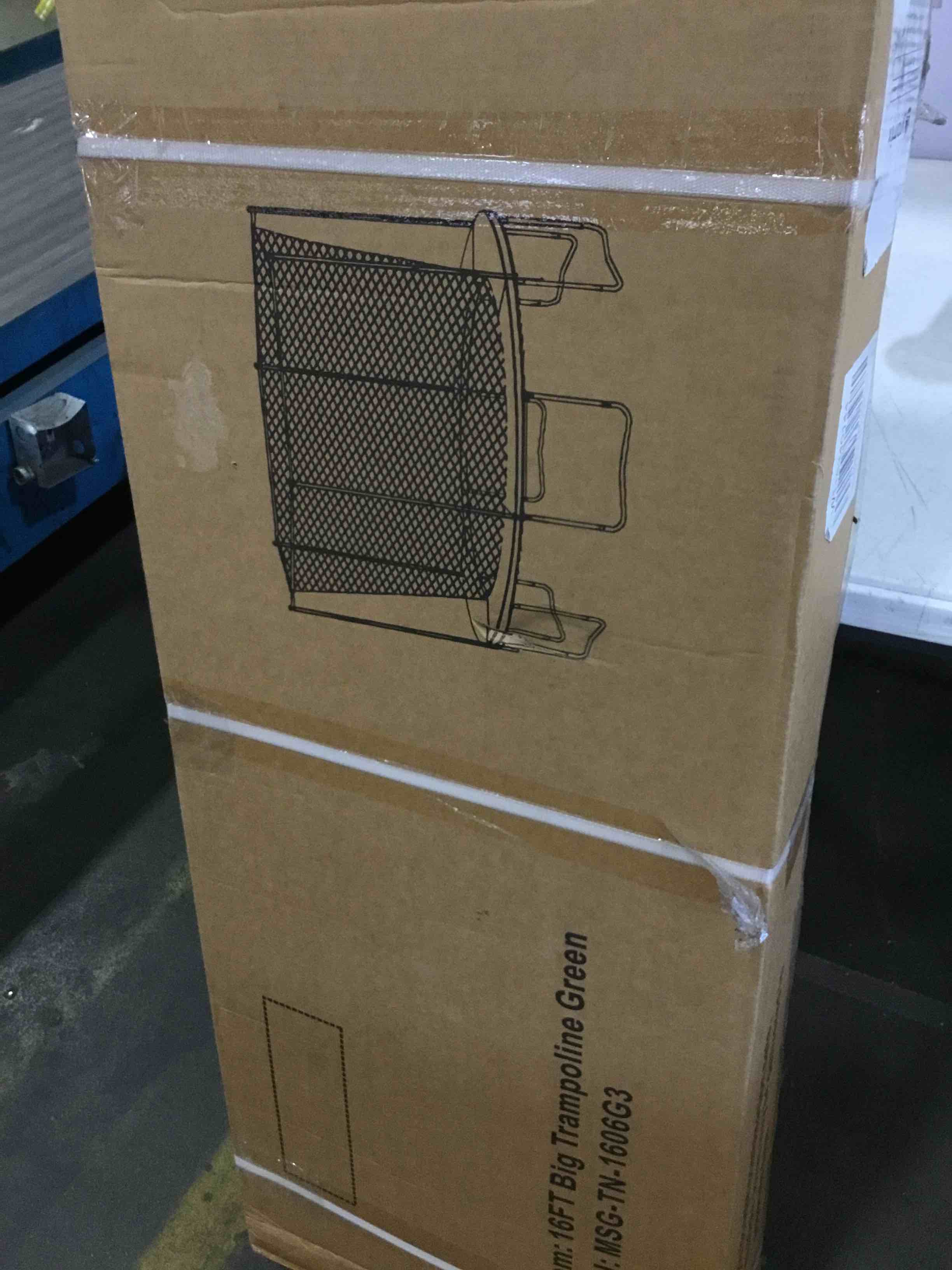 https://s3.amazonaws.com/lotting-images-prod/bidfta/RED5664510_1696259832093.jpeg