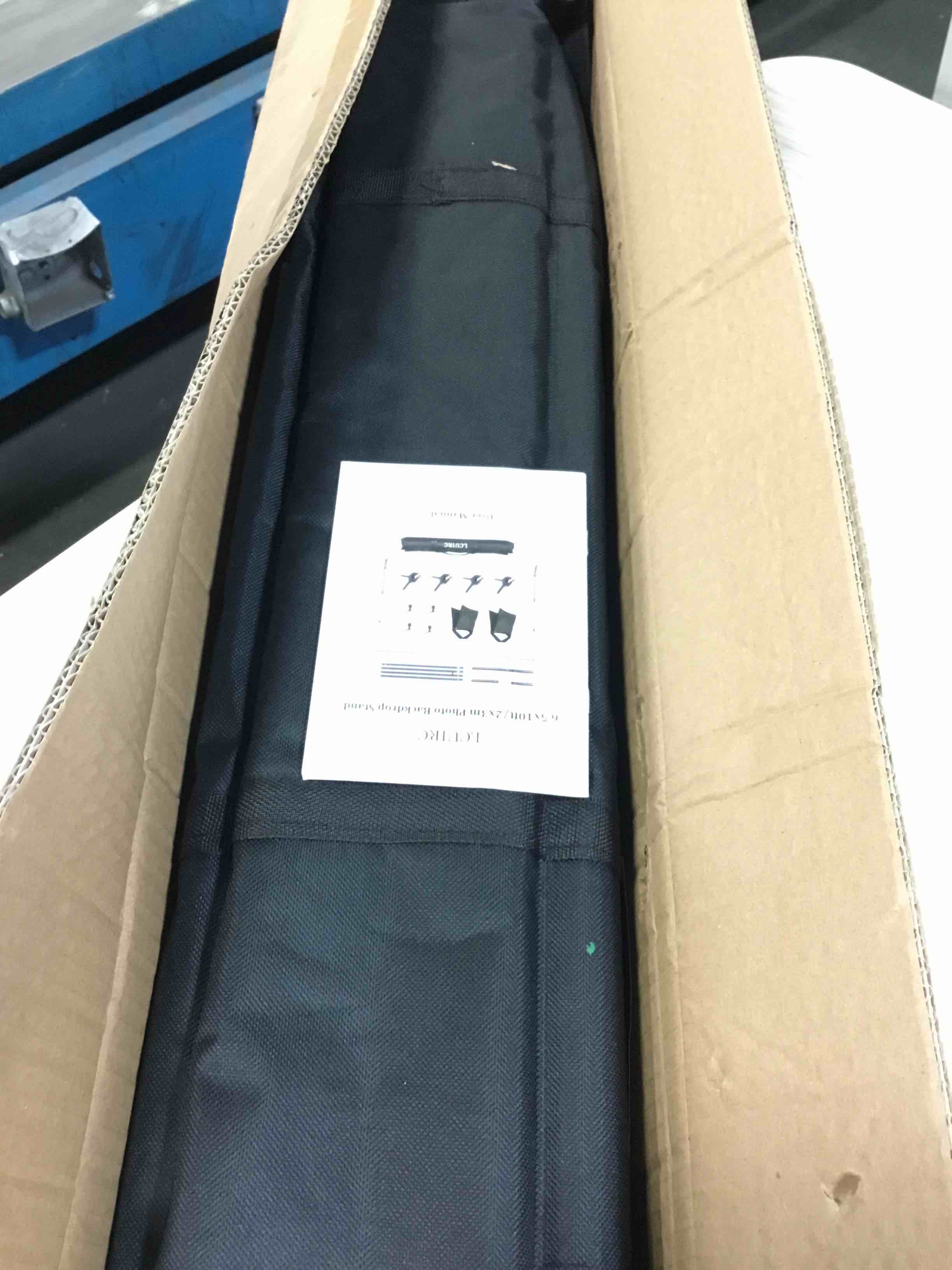 https://s3.amazonaws.com/lotting-images-prod/bidfta/RED5664579_1696276230629.jpeg