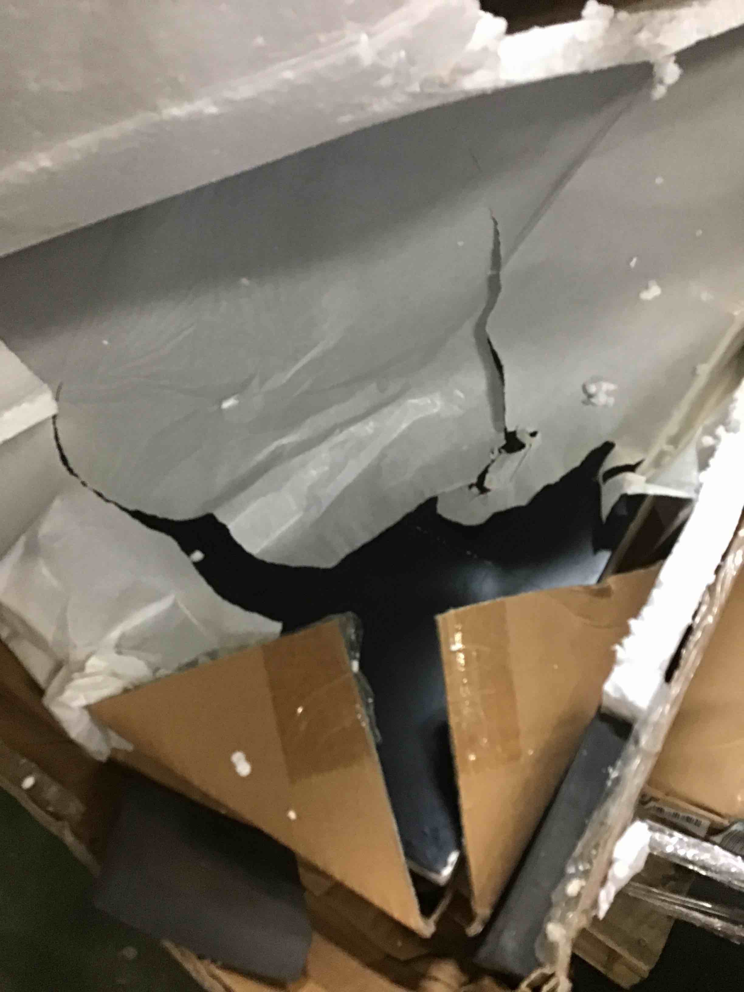 https://s3.amazonaws.com/lotting-images-prod/bidfta/RED5664714_1696269004060.jpeg