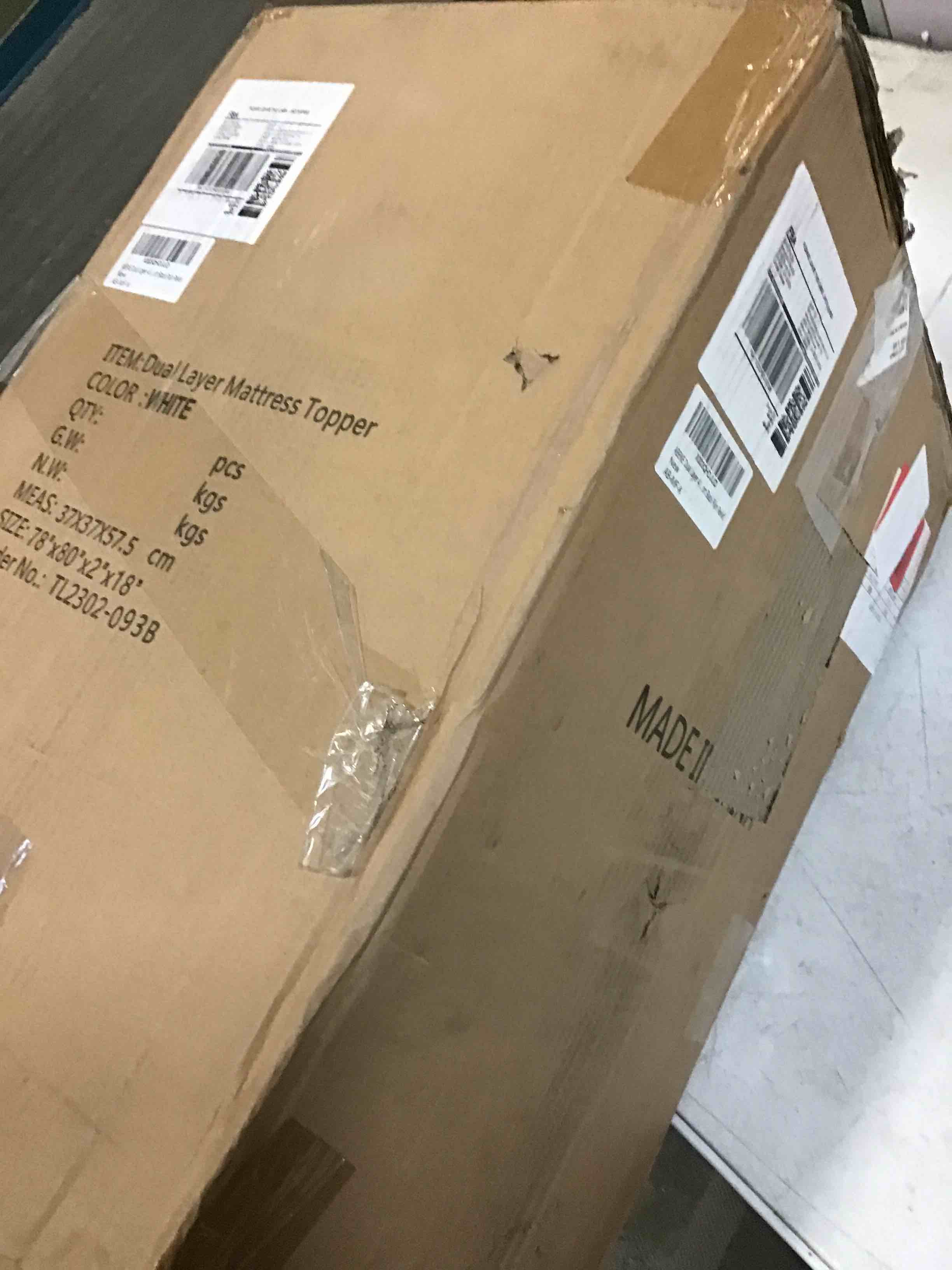 https://s3.amazonaws.com/lotting-images-prod/bidfta/RED5664803_1696334836023.jpeg