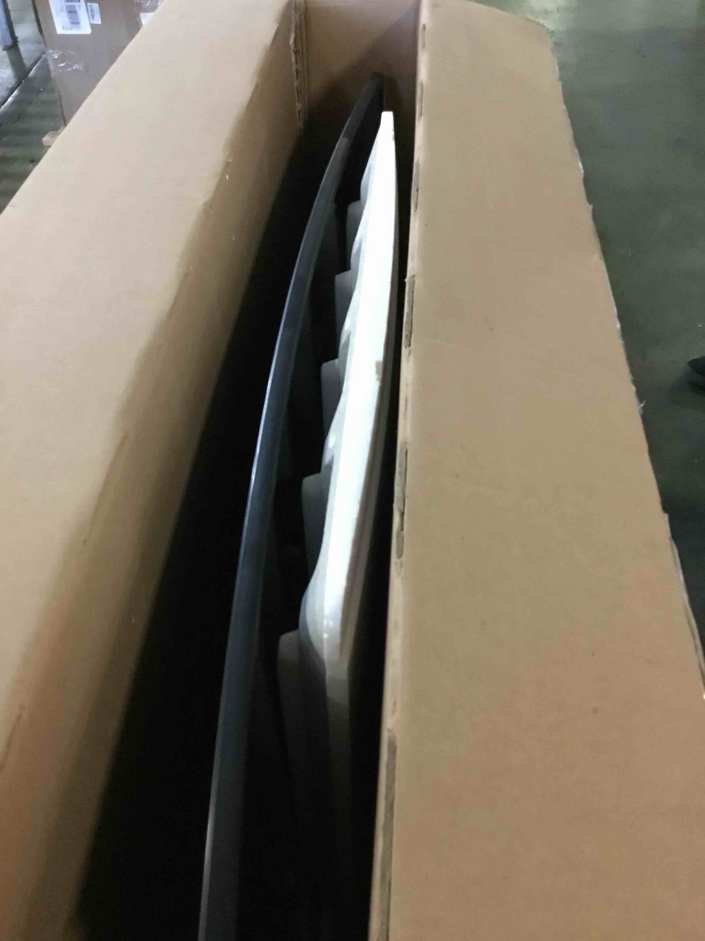 https://s3.amazonaws.com/lotting-images-prod/bidfta/RED5664859_1696344447715.jpeg